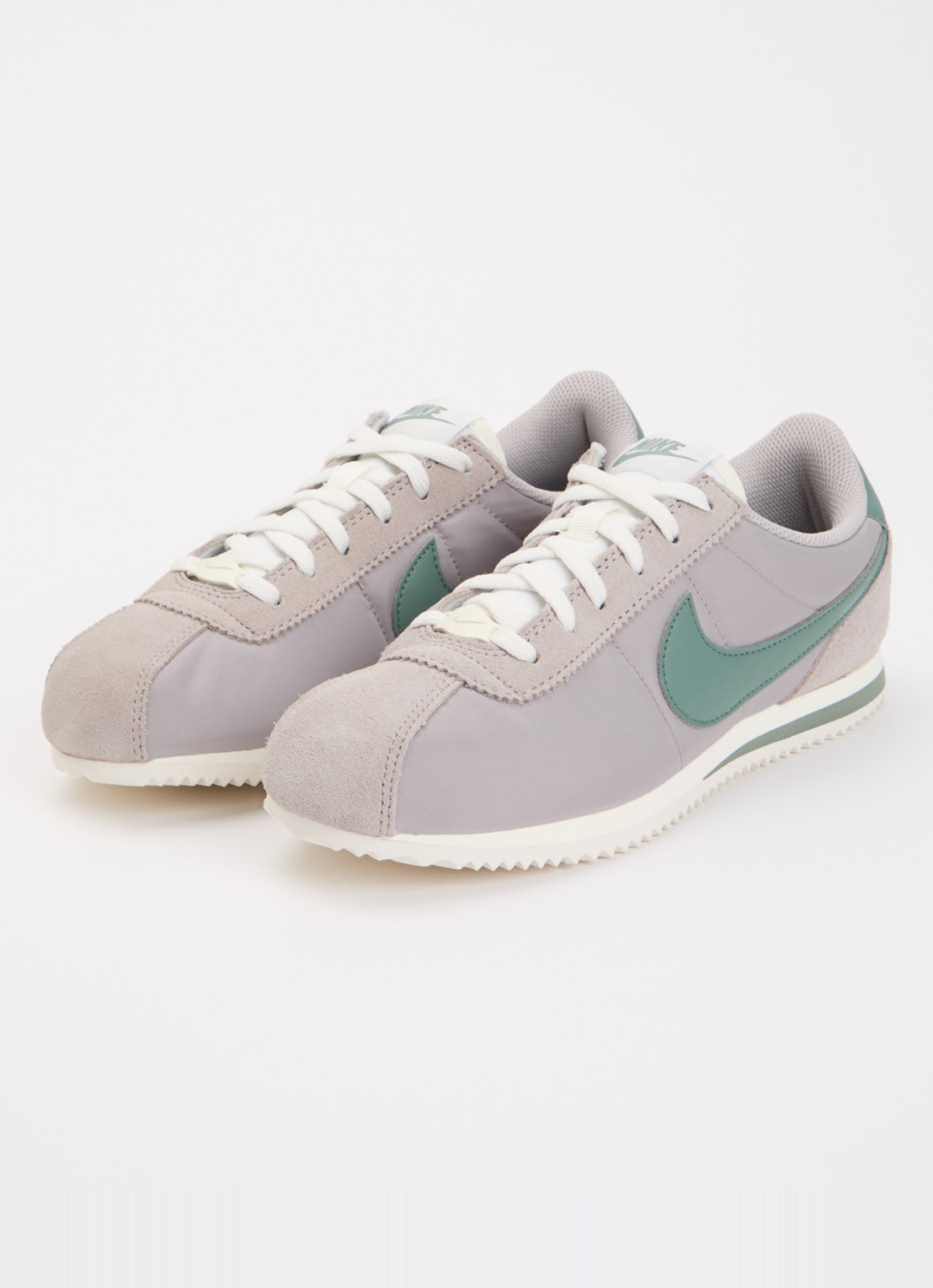 Nike Cortez sneaker met suède details - voorkant 2 grijs