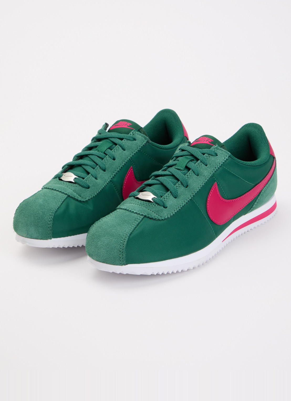 Nike Cortez sneaker met suède details - voorkant 2 groen