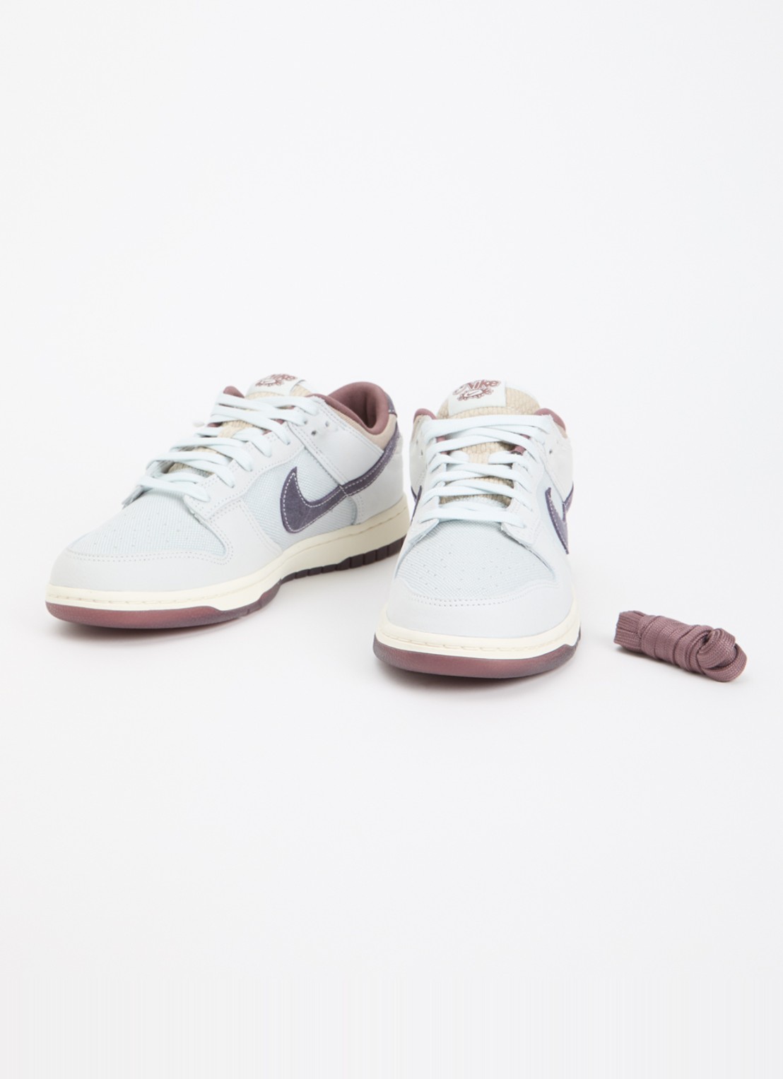 Nike Dunk Low Retro sneaker met logo - detail 2 lichtblauw