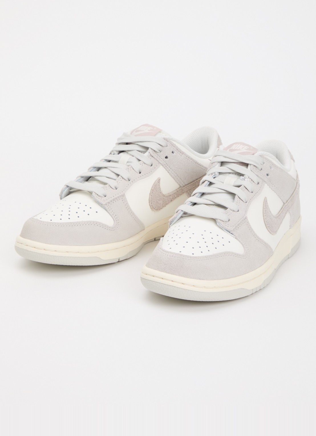 Nike Dunk low sneaker van leer met suède details - detail 3 grijs