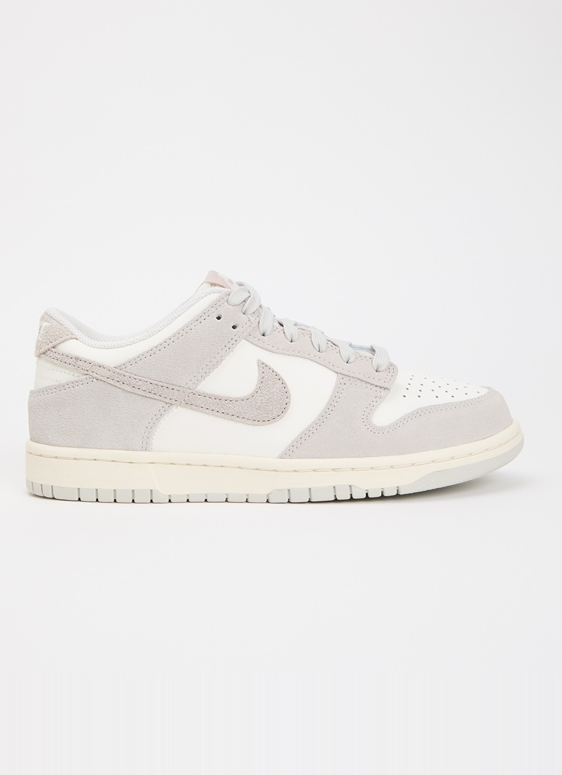 Nike Dunk low sneaker van leer met suède details - voorkant 2 grijs