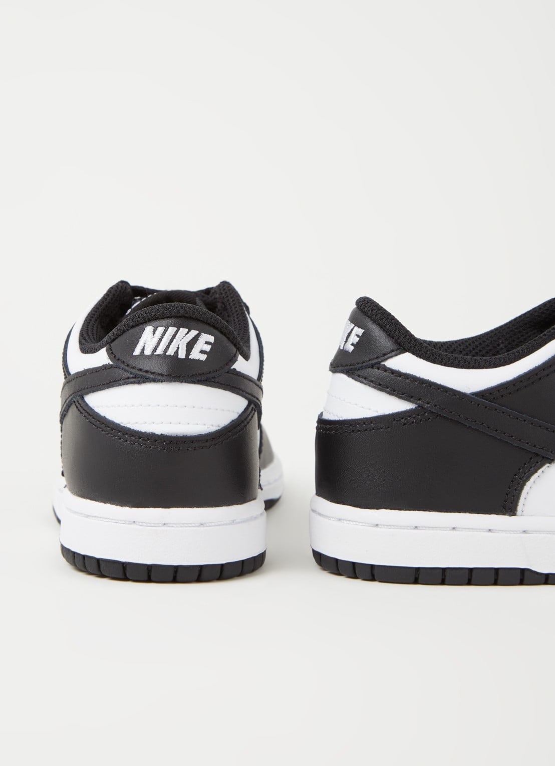 Nike Dunk Low sneaker van leer - detail zwart