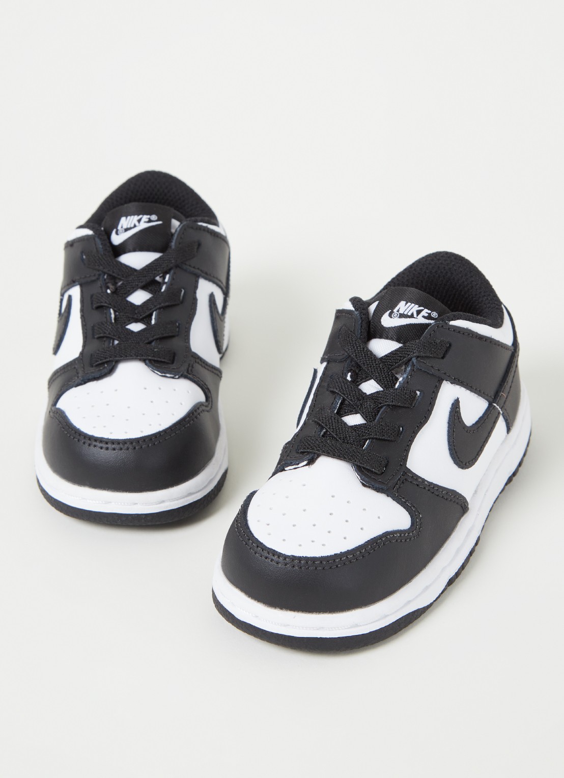 Nike Dunk Low sneaker van leer - voorkant 2 zwart