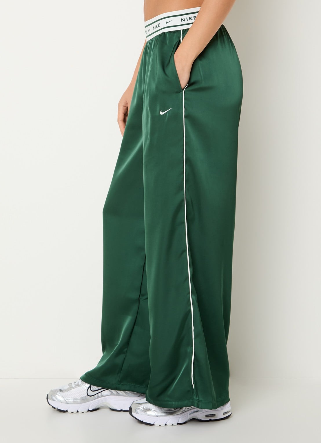 Nike High waist loose fit broek van satijn met logoband - detail 9 donkergroen