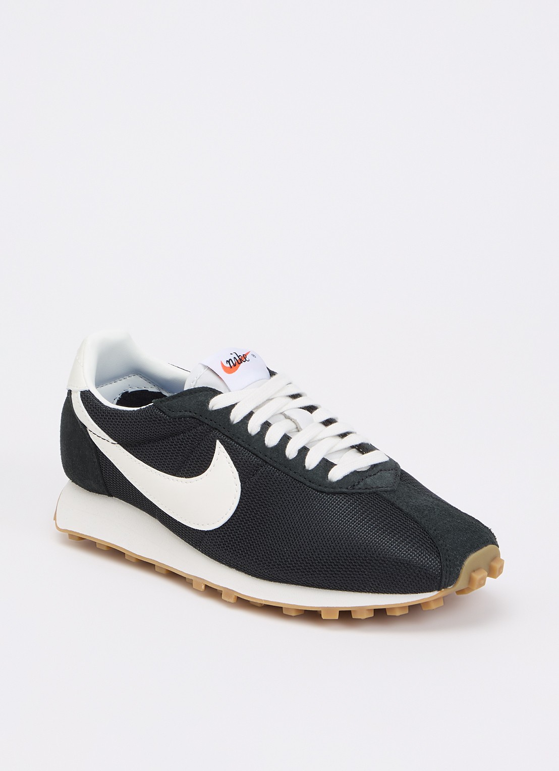 Nike LD-1000 sneaker met mesh details - voorkant 5 zwart