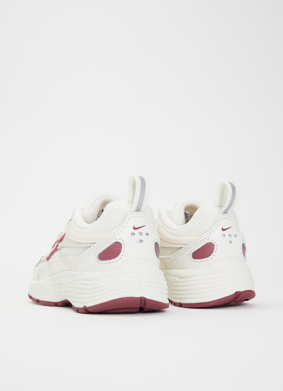 Nike P-6000 sneaker met mesh details - achterkant 6 creme