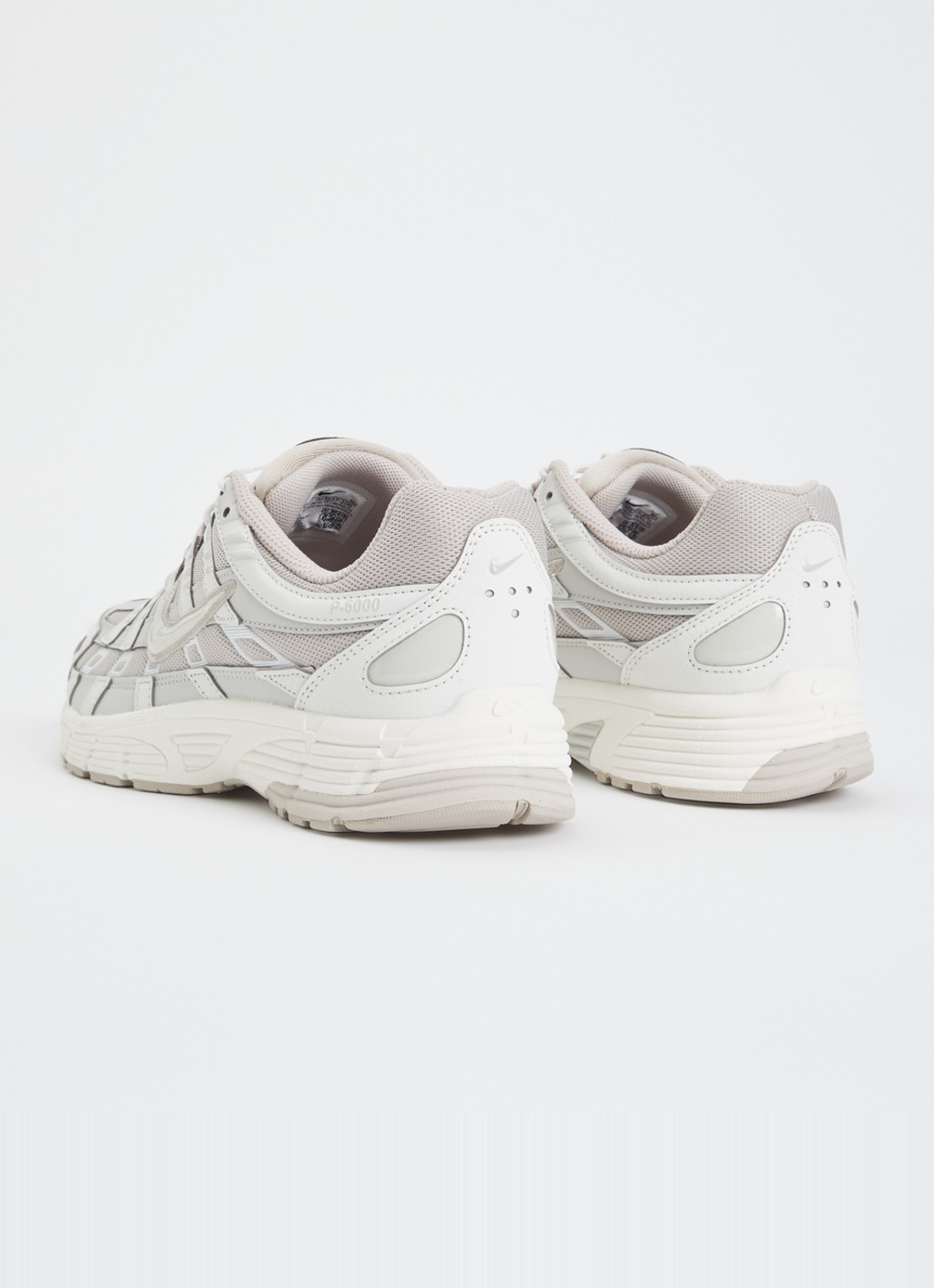 Nike P-6000 sneaker met mesh details - achterkant 5 beige
