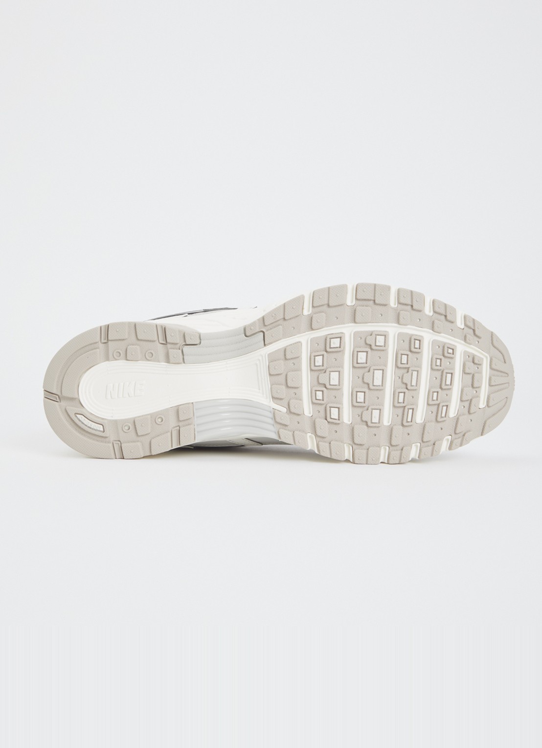 Nike P-6000 sneaker met mesh details - detail 4 beige