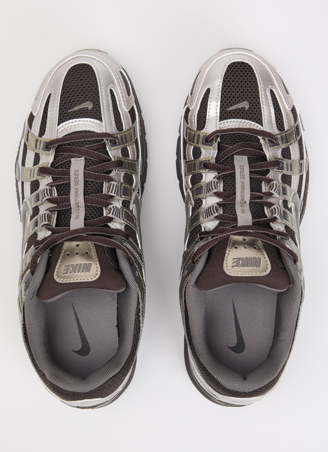 Nike P-6000 sneaker van mesh met metallic details - detail 2 donkerbruin