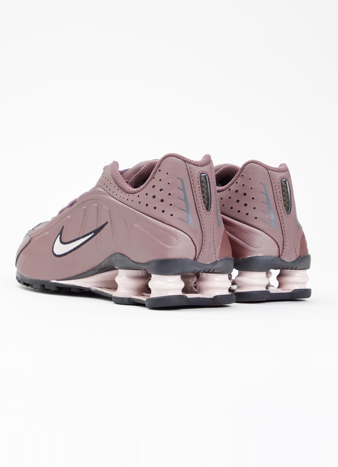 Nike Shox R4 sneaker met logo  - achterkant 2 paars