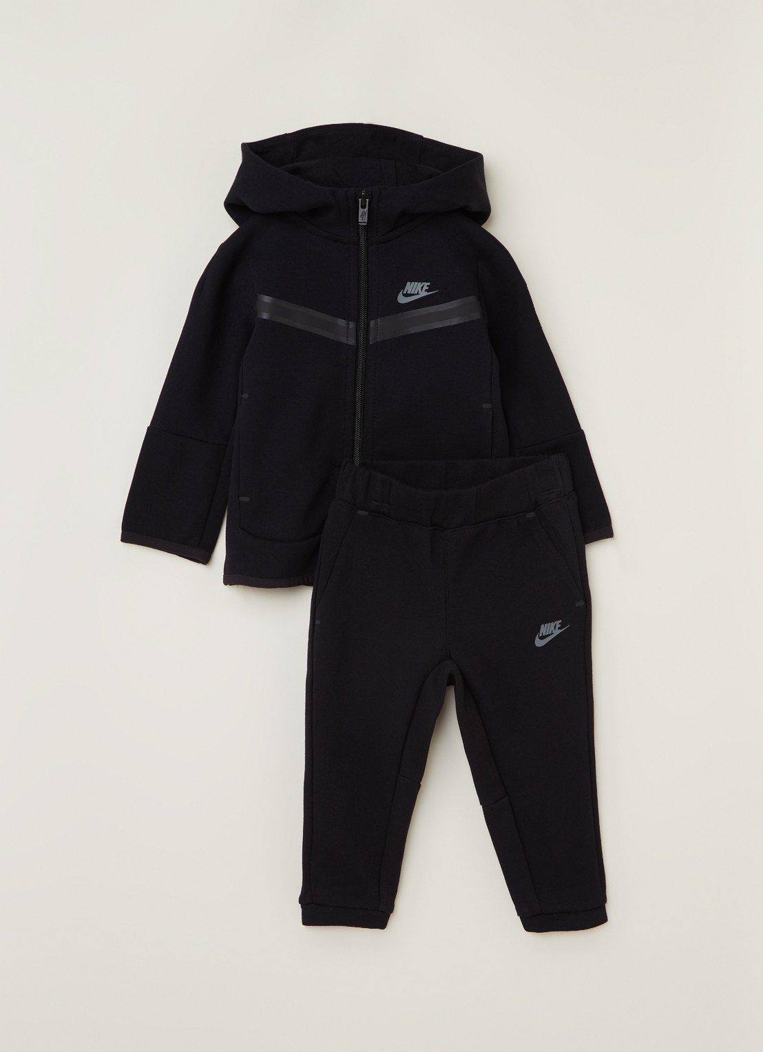 Nike Trainingspak met logo 2-delig - voorkant 2 zwart