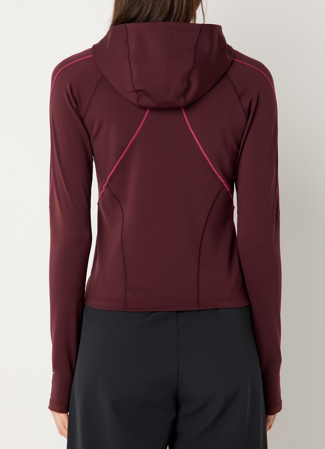 Nike Universa trainings longsleeve met capuchon - achterkant 4 bordeauxrood