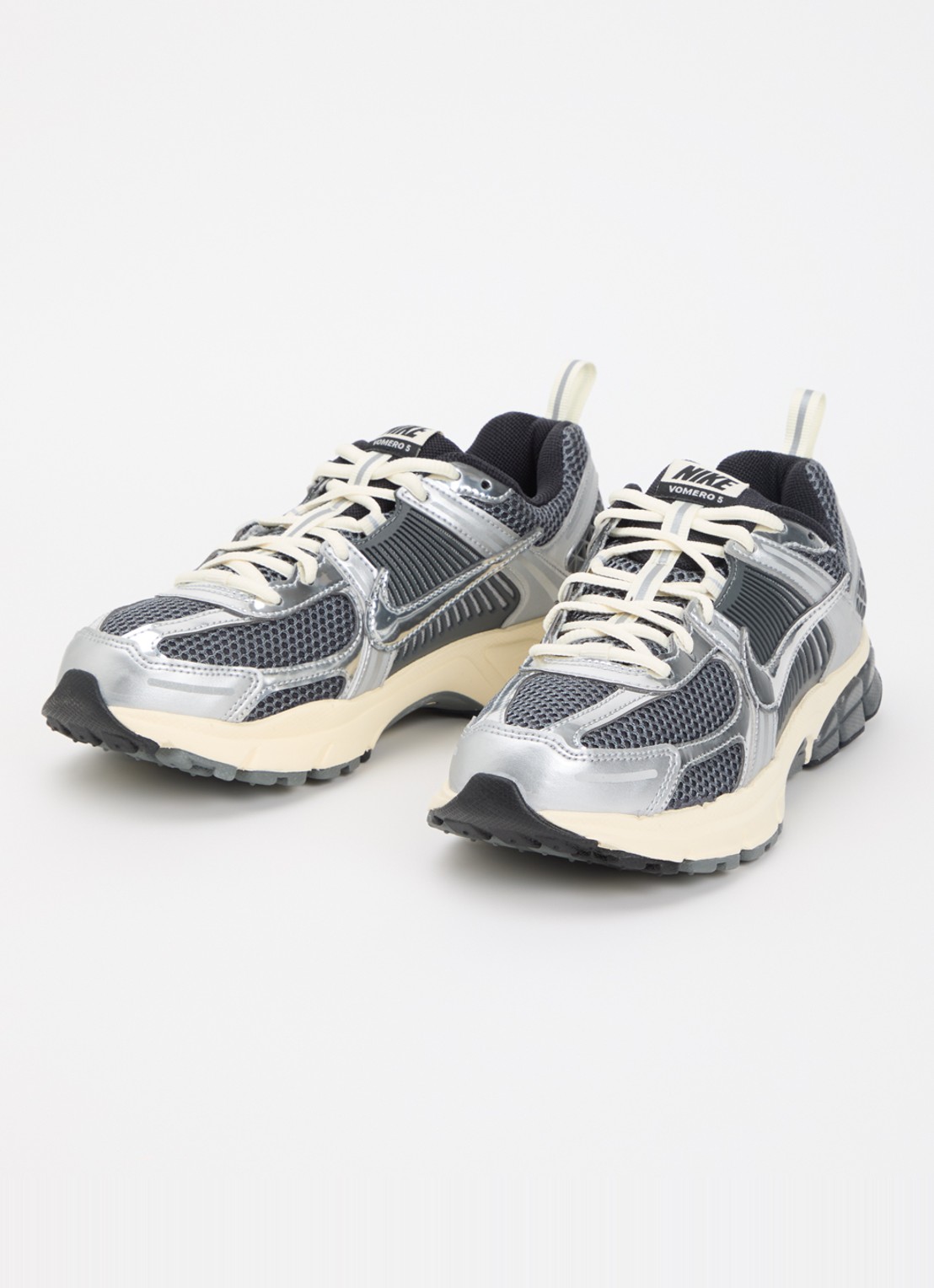 Nike Vomero 5 sneaker met mesh details - detail grijs