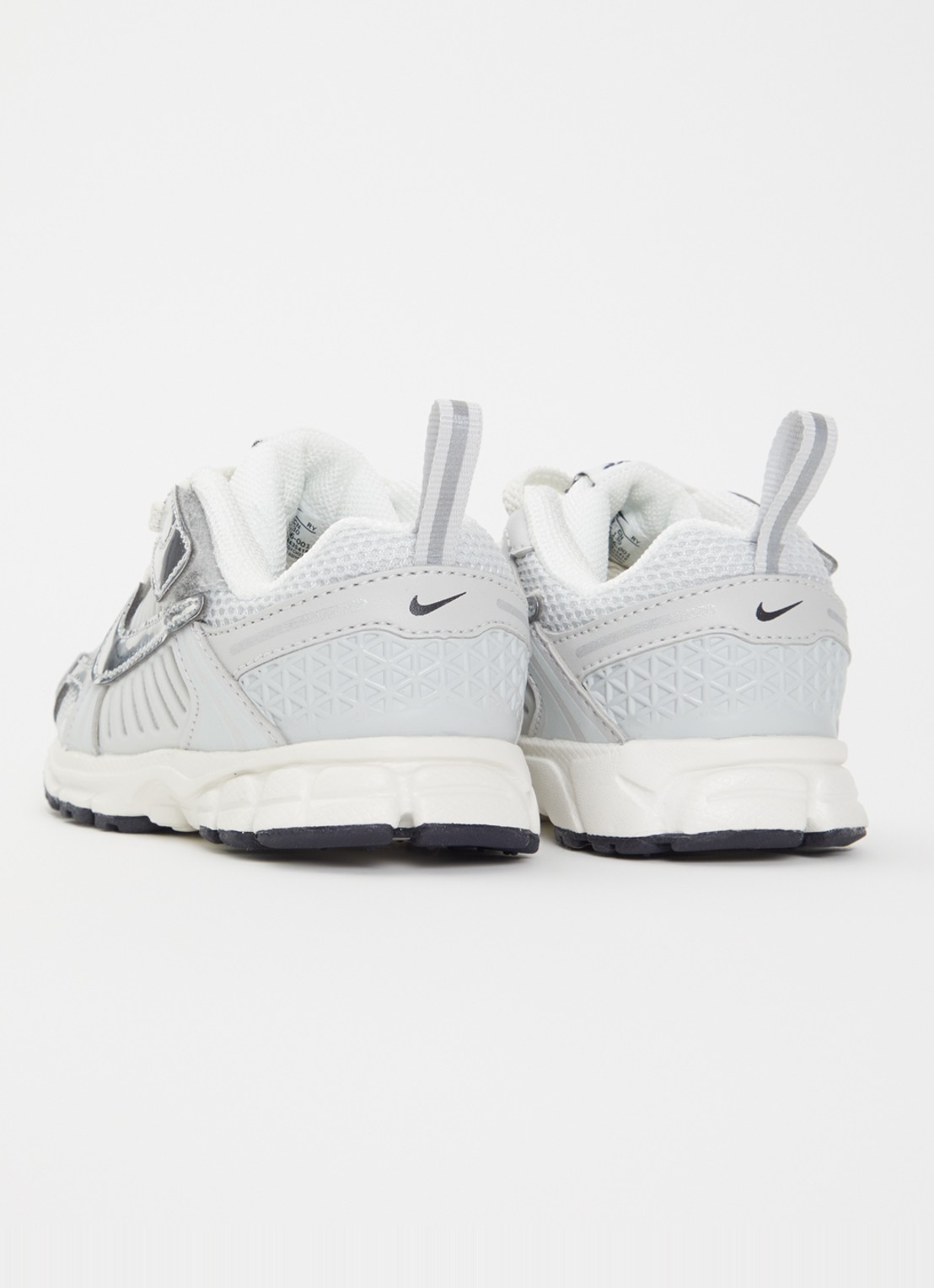 Nike Vomero 5 sneaker van mesh met metallic details - achterkant 7 zilver