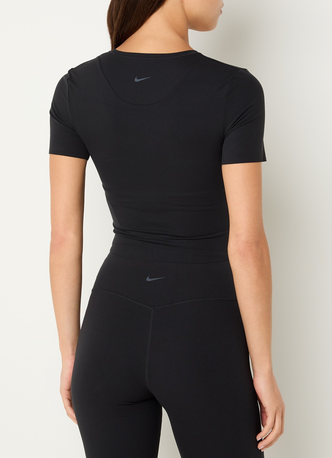 Nike Zenvy cropped trainings T-shirt met Dri-FIT - achterkant zwart