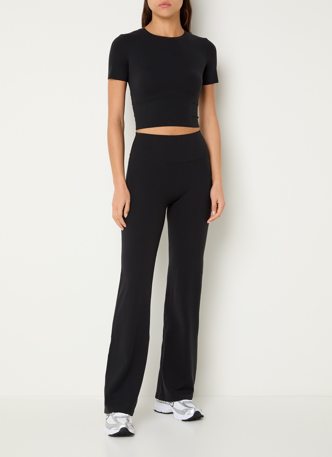 Nike Zenvy cropped trainings T-shirt met Dri-FIT - voorkant 3 zwart