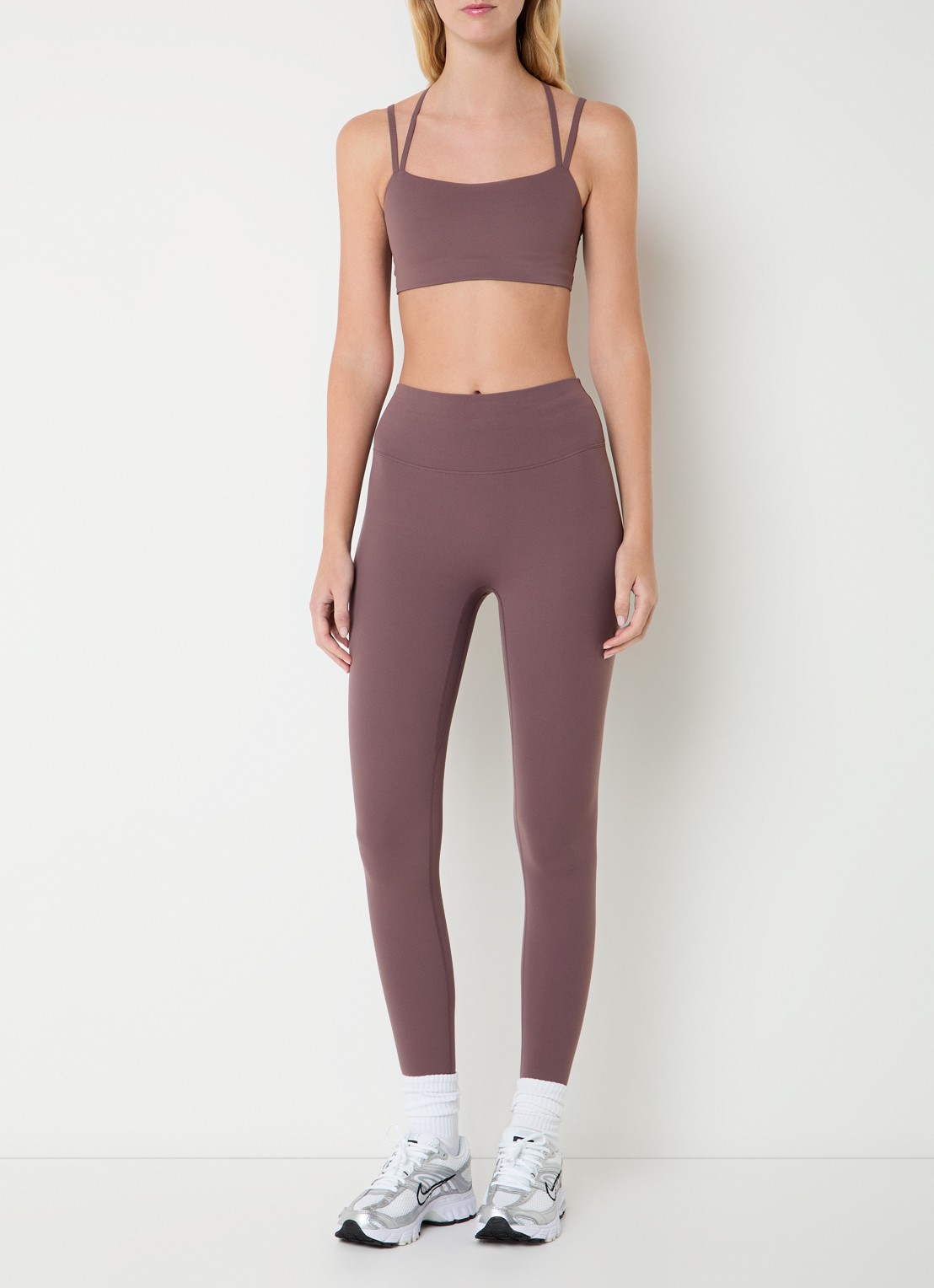 Nike Zenvy high waist skinny fit trainingslegging  - voorkant 5 taupe
