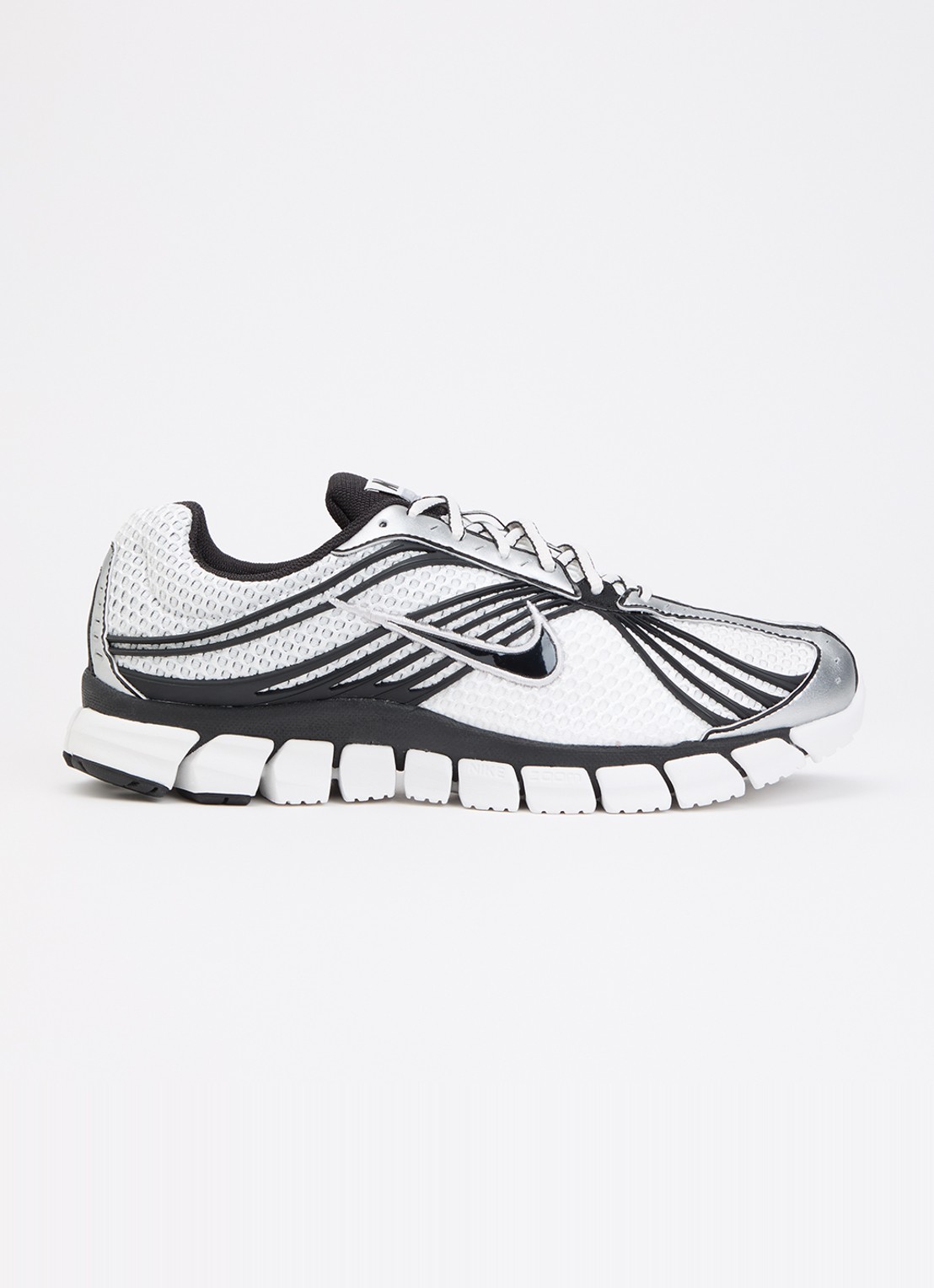 Nike Zoom Skylon 11 sneaker met mesh details - voorkant 2 wit