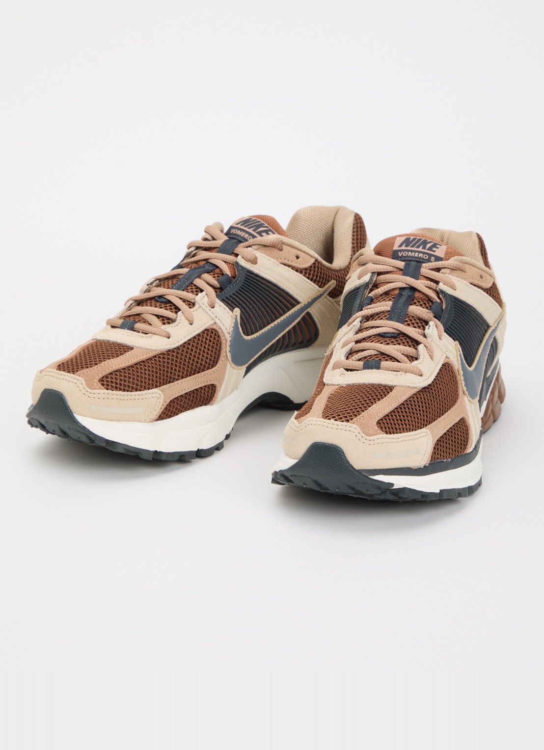 Nike Zoom Vomero 5 sneaker met mesh details - detail beige