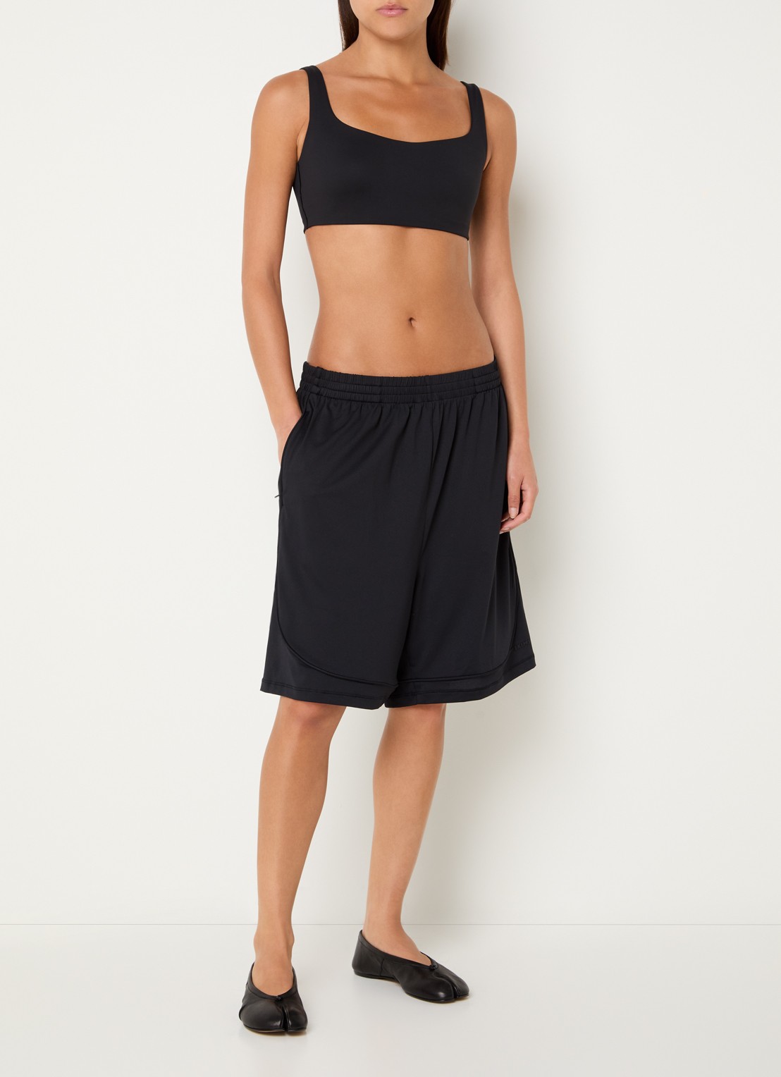 NikeSKIMS Matte sport bh met medium support - voorkant 2 zwart