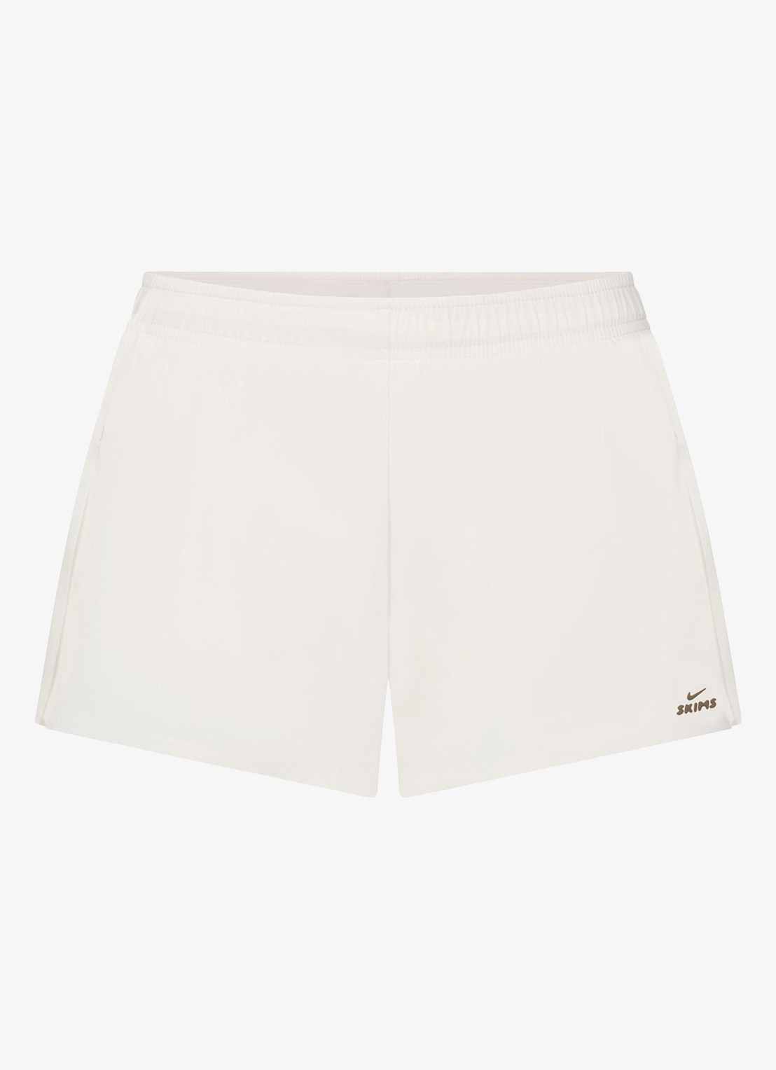 NikeSKIMS Mid waist straight fit korte broek met logo - voorkant gebroken wit