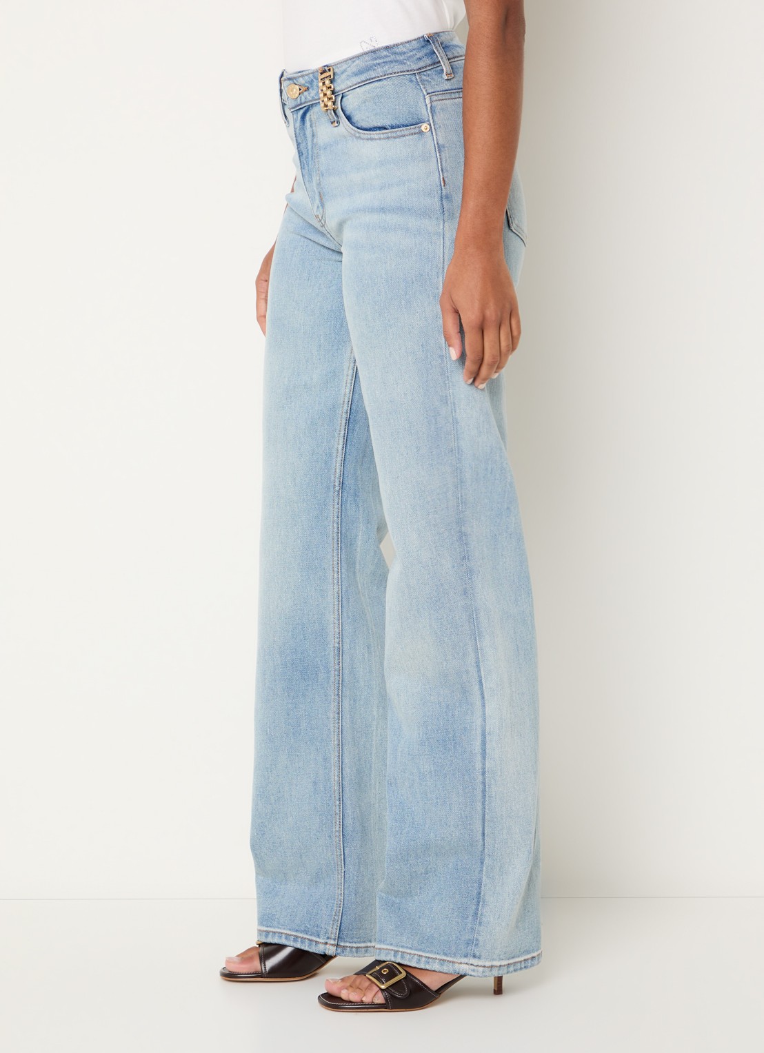 NIKKIE Aina high waist straight leg jeans met lichte wassing - detail 2 indigo