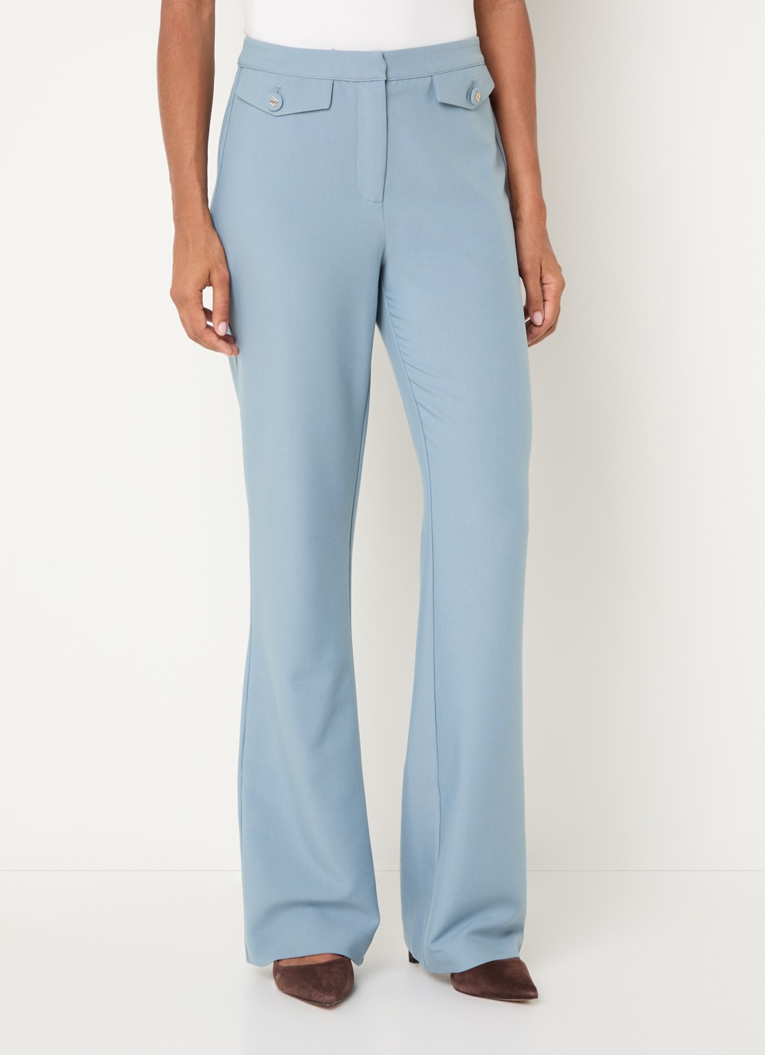 NIKKIE Alani mid waist straight fit pantalon met stretch - detail lichtblauw