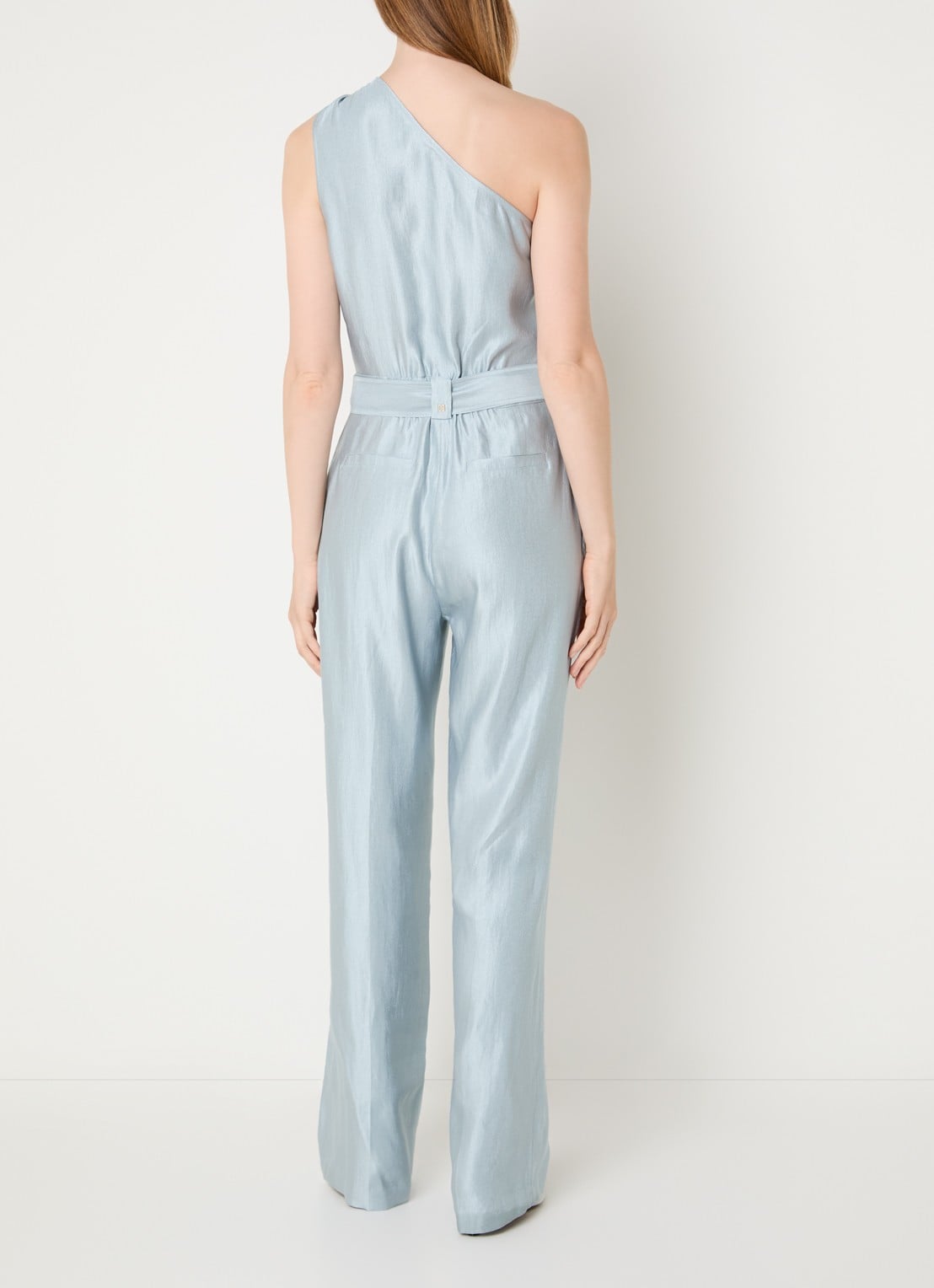 NIKKIE Alira loose fit jumpsuit met asymmetrische hals - achterkant 3 lichtblauw