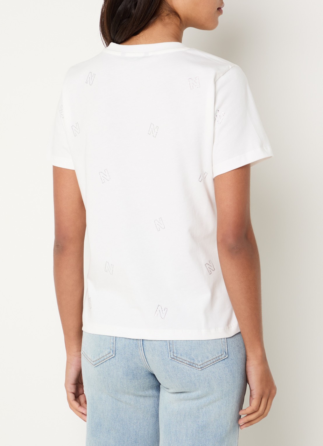 NIKKIE Allover N T-shirt met logoprint en strass - achterkant 4 wit