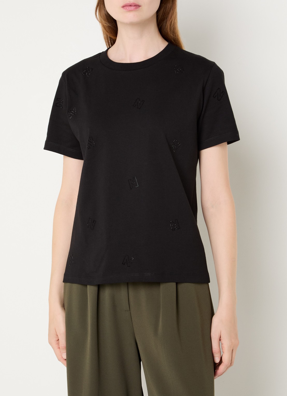 NIKKIE Allover N T-shirt met logoprint en strass - detail 7 zwart