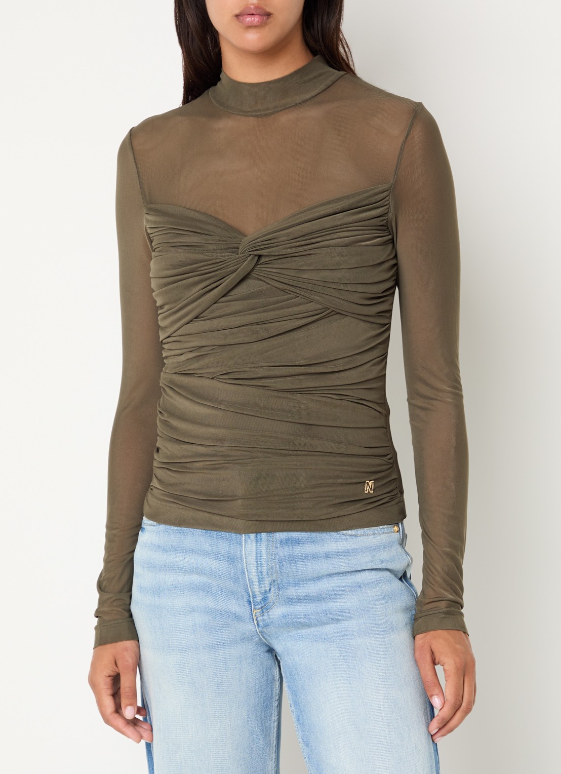 NIKKIE Analia semi-transparante top met strikdetail - detail 4 bronsgroen