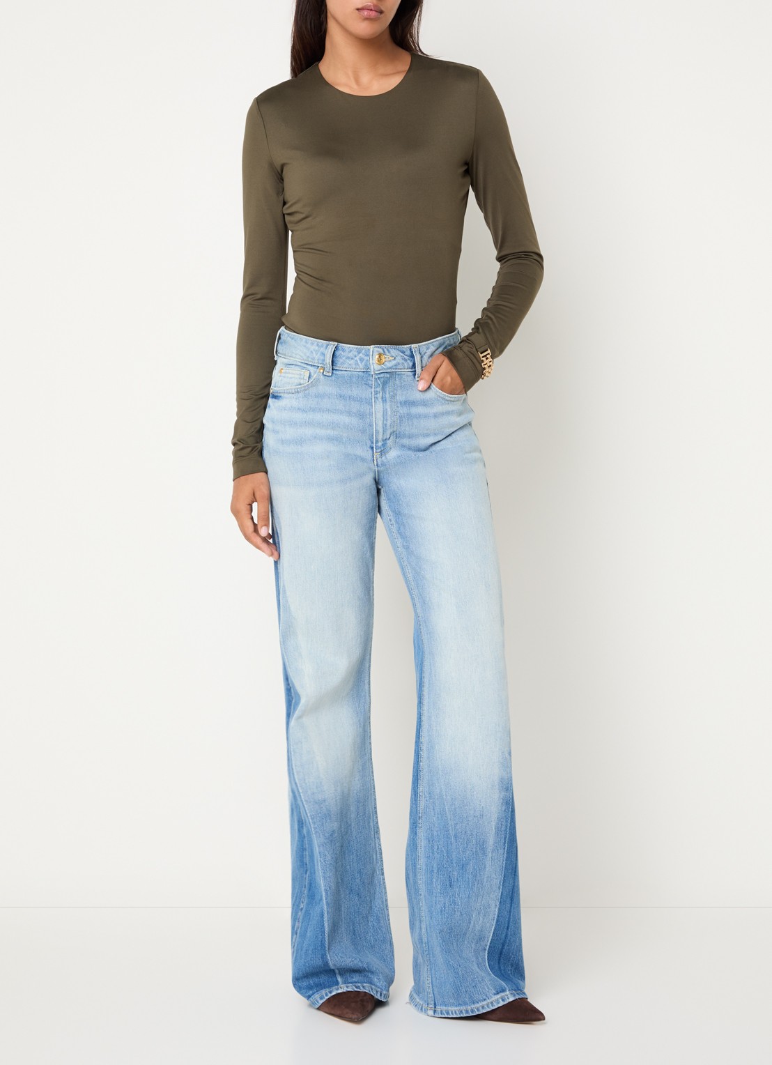 NIKKIE Annabel body met ronde hals - voorkant 4 bronsgroen