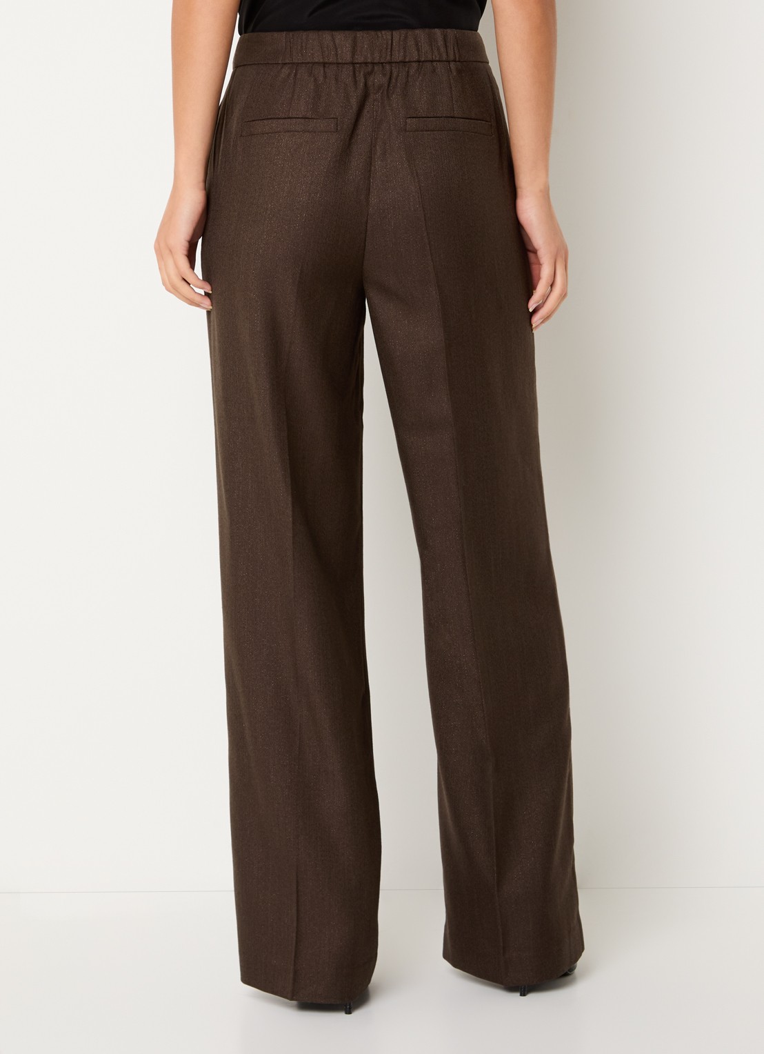 NIKKIE Anou high waist straight fit pantalon met steekzakken - achterkant 4 donkerbruin