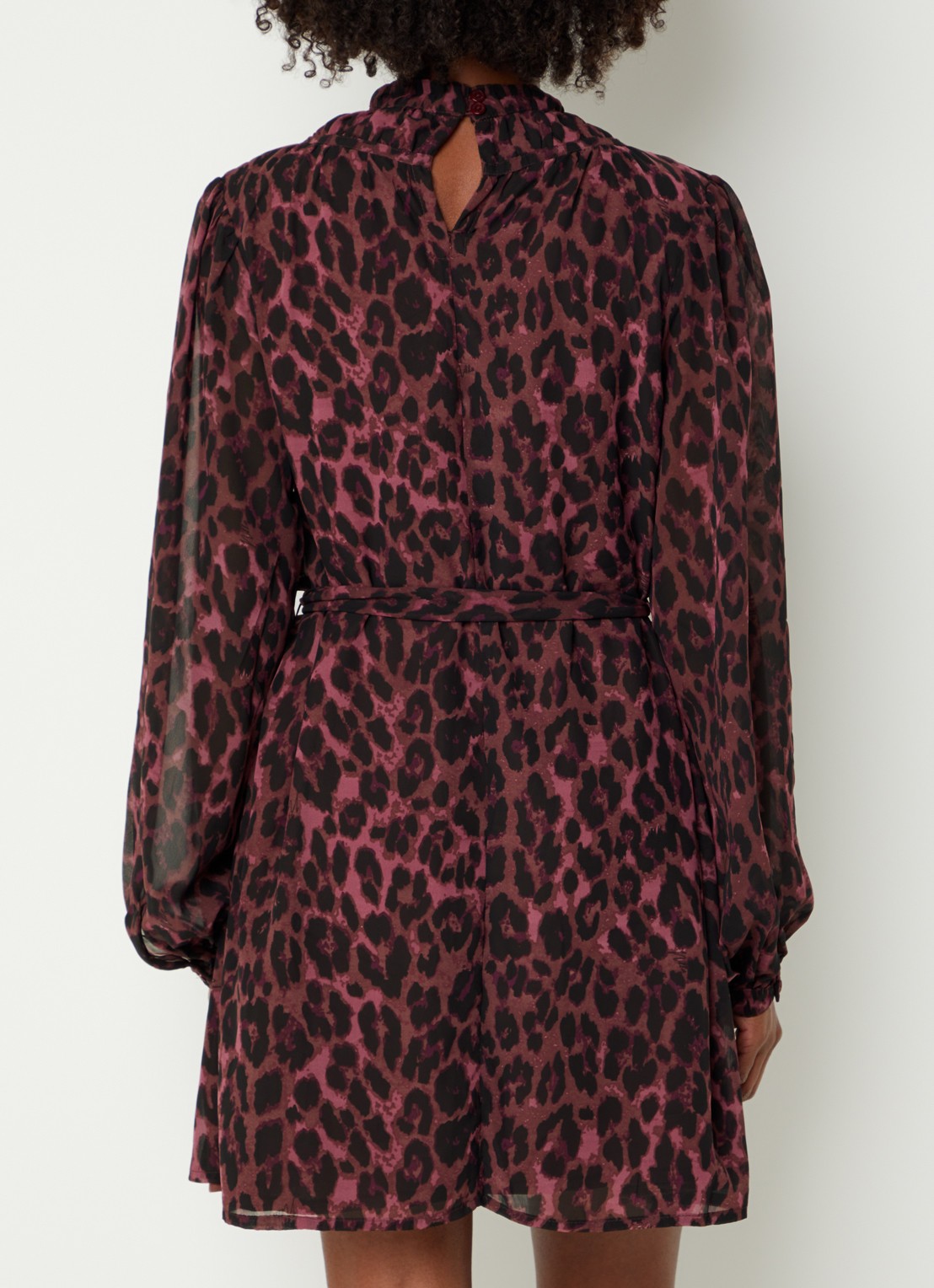 NIKKIE Arabella mini jurk met dierenprint - achterkant 3 aubergine