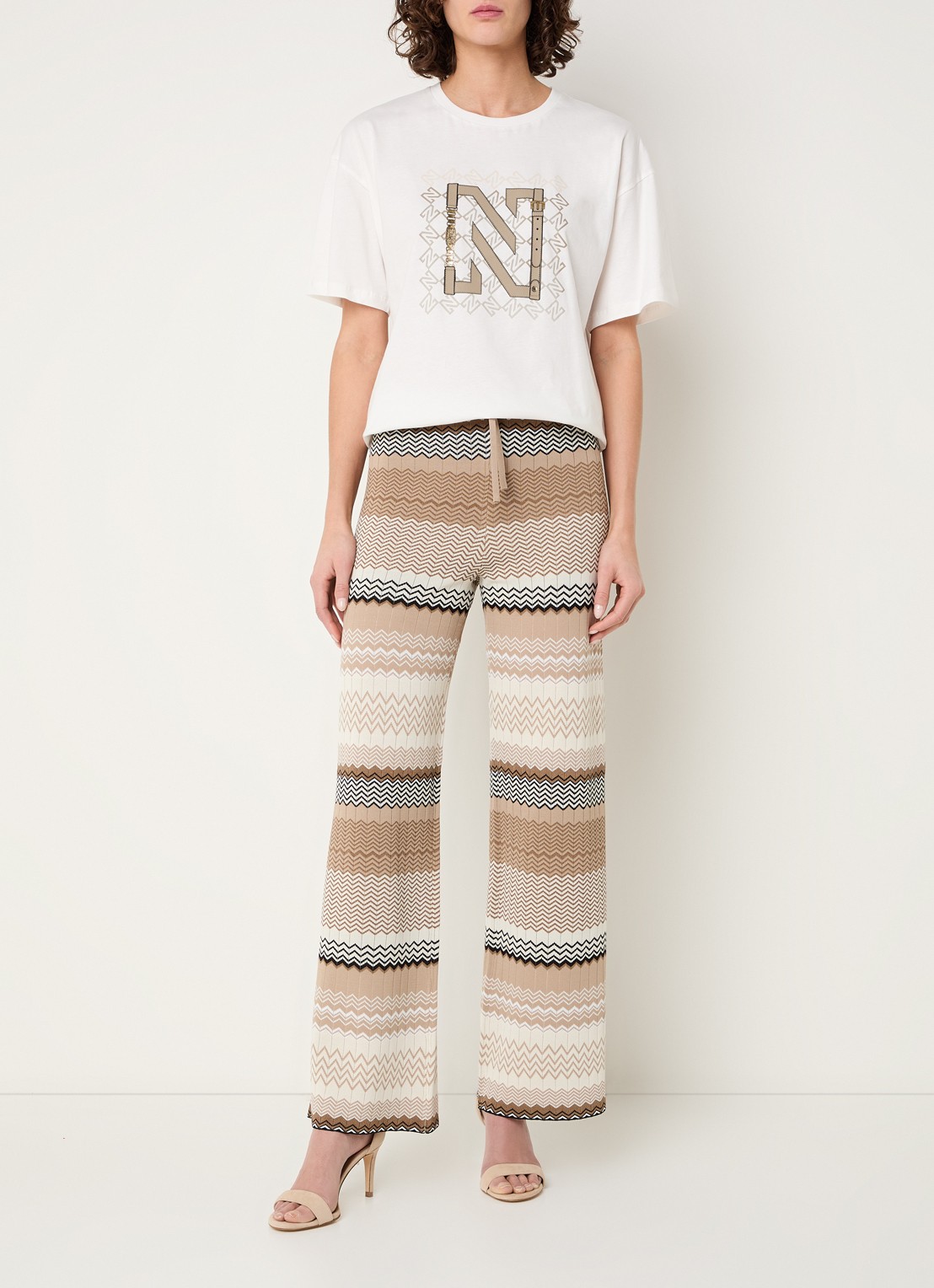 NIKKIE Chain T-shirt met print - voorkant 2 oudroze