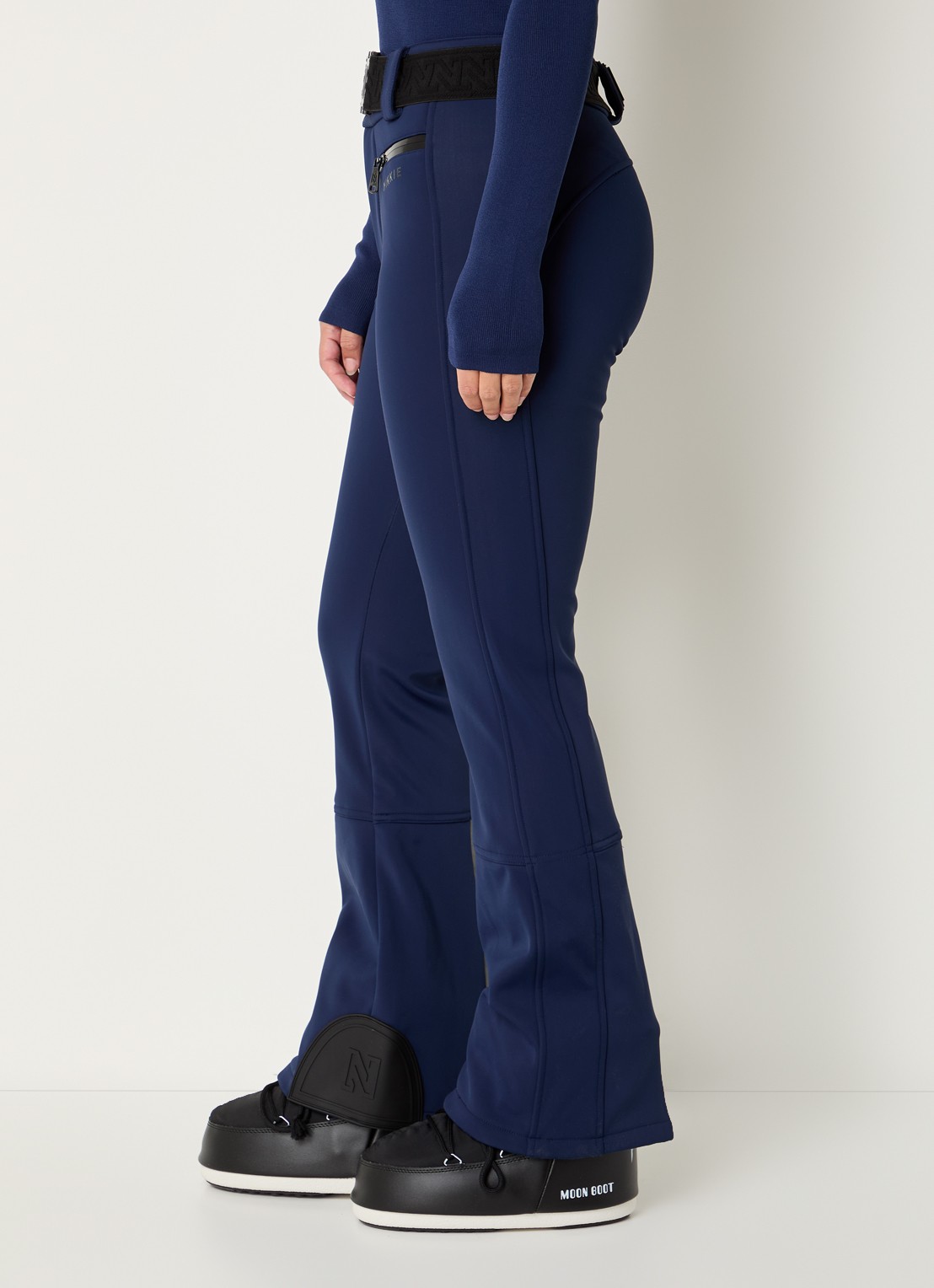 NIKKIE Grace high waist flared fit skibroek met ceintuur - detail 4 donkerblauw