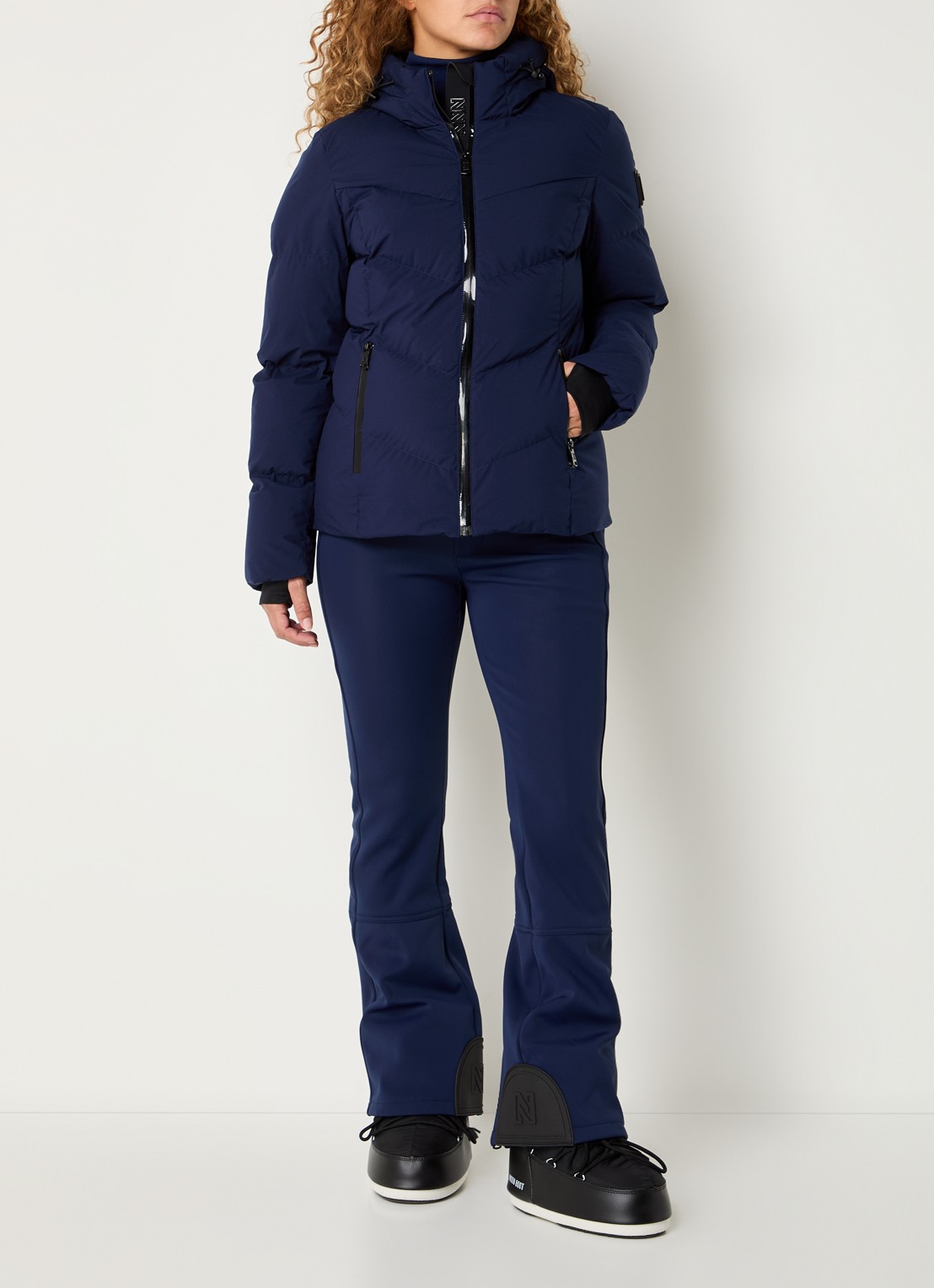 NIKKIE Grace high waist flared fit skibroek met ceintuur - voorkant 2 donkerblauw