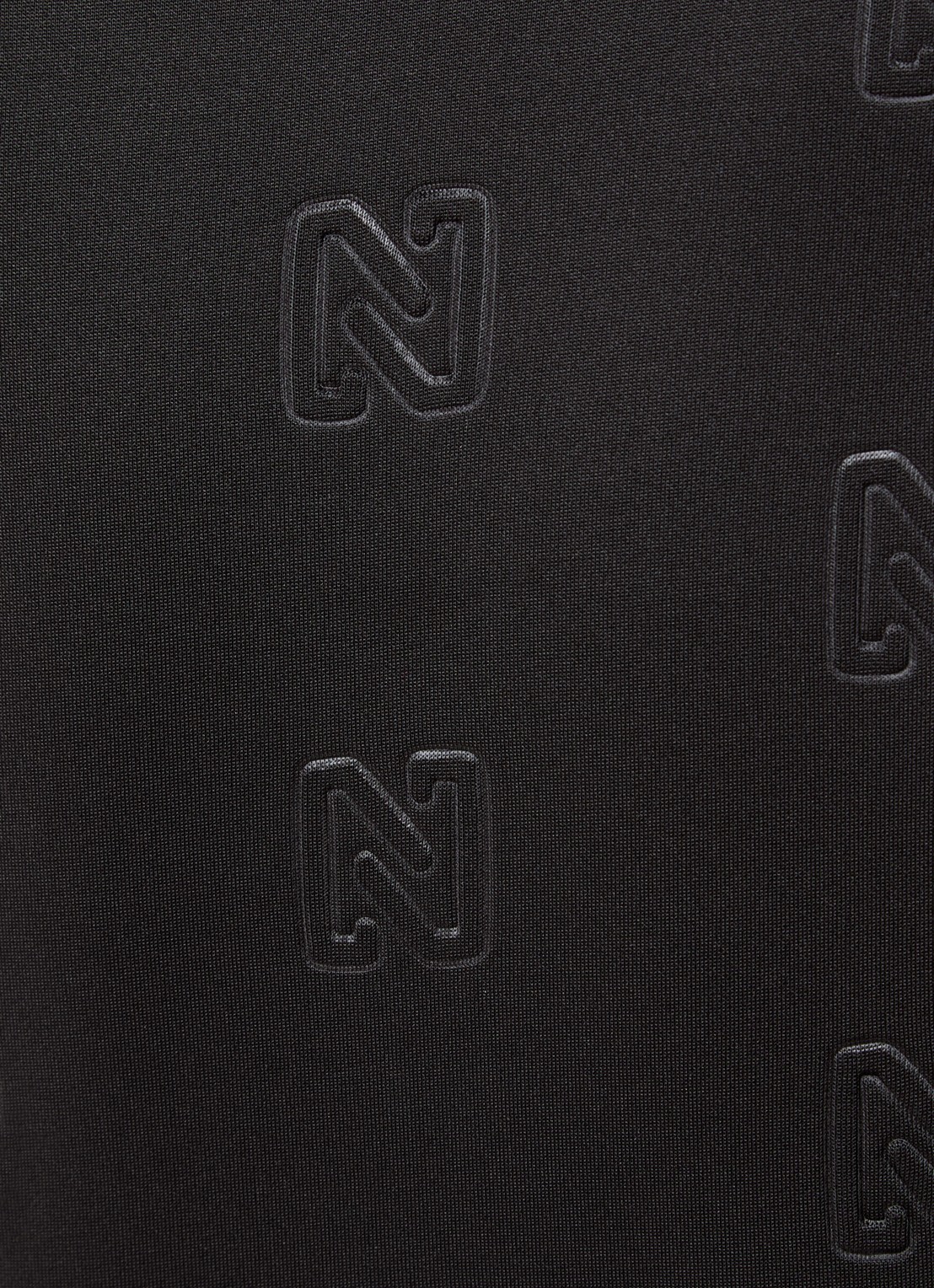NIKKIE Inverell sweater met 3D logoprint - detail 5 zwart