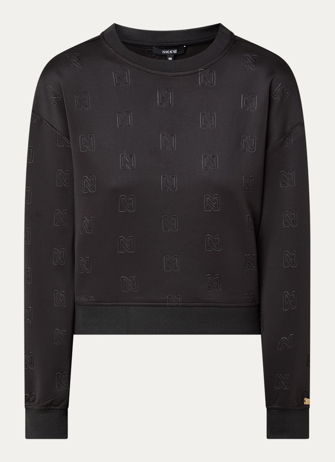 NIKKIE Inverell sweater met 3D logoprint - voorkant zwart