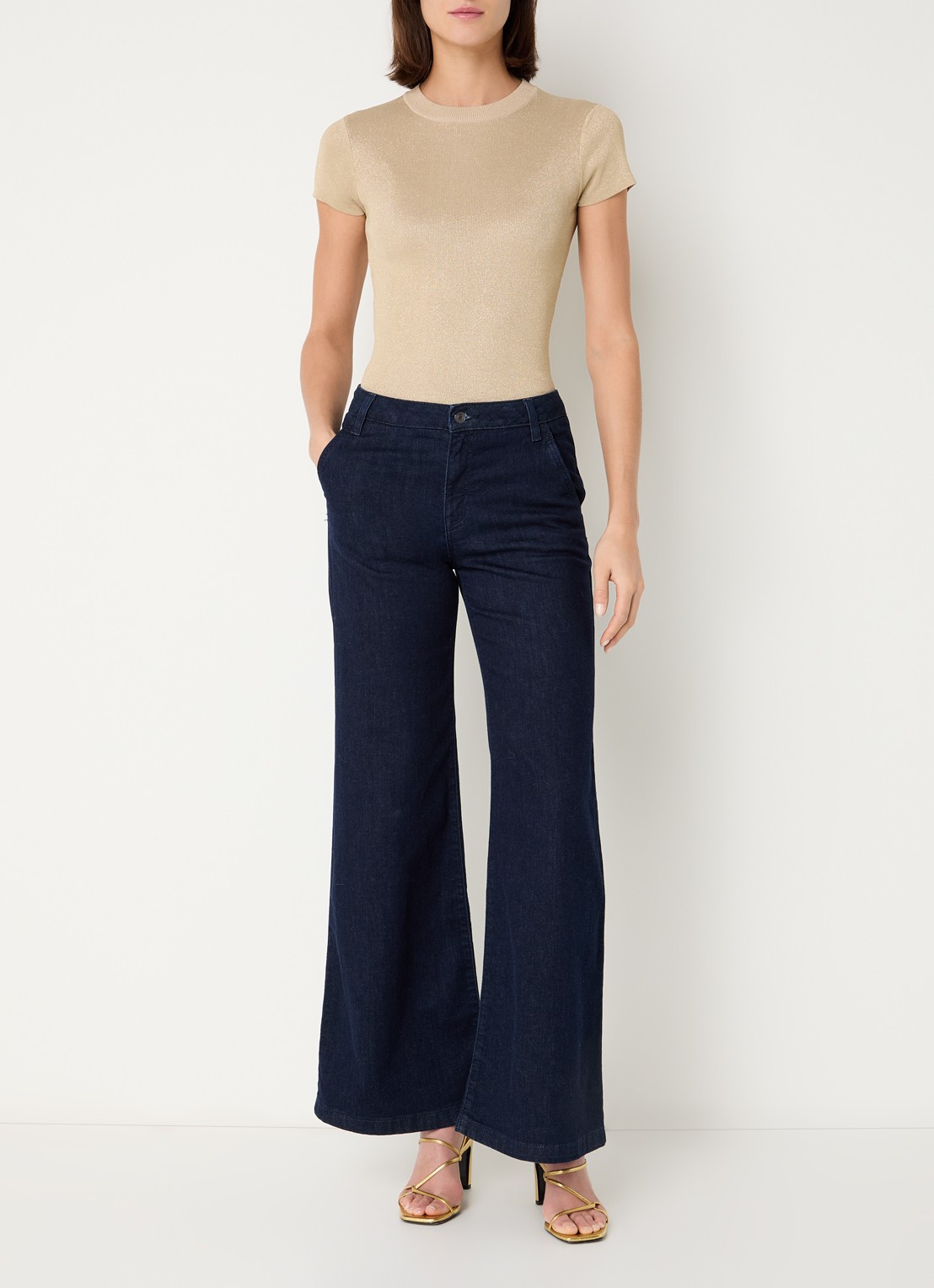 NIKKIE Jofli top met lurex en stretch - voorkant 4 goud