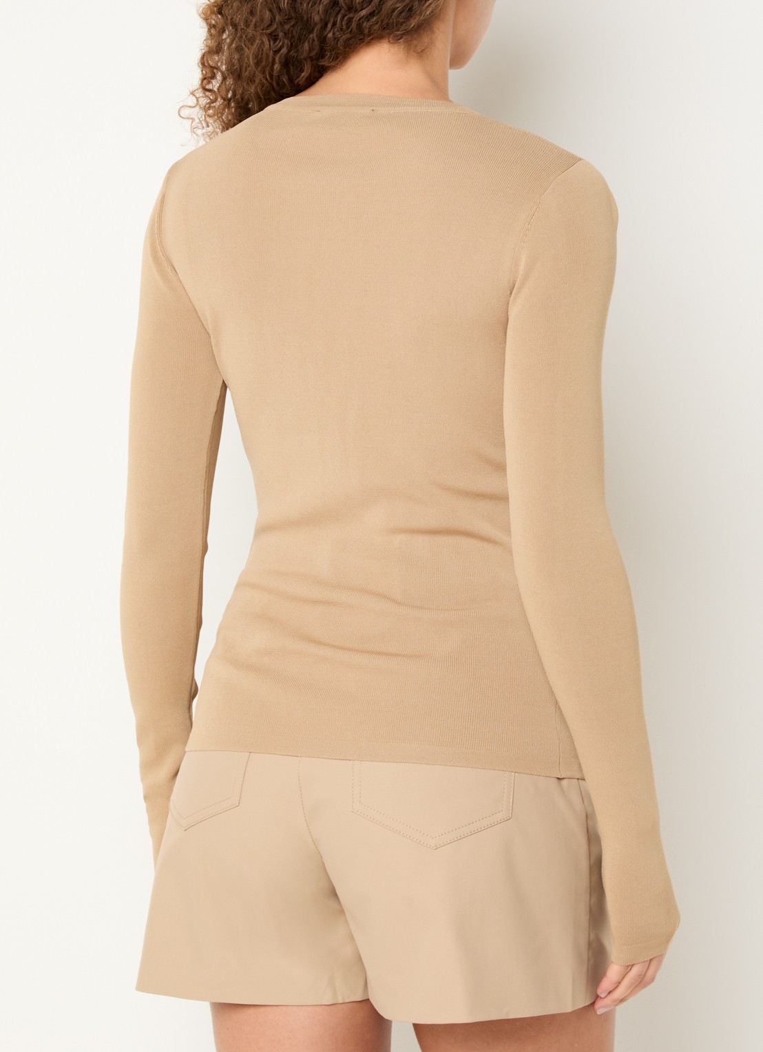 NIKKIE Jolie fijngebreide longsleeve met stretch - achterkant 3 camel