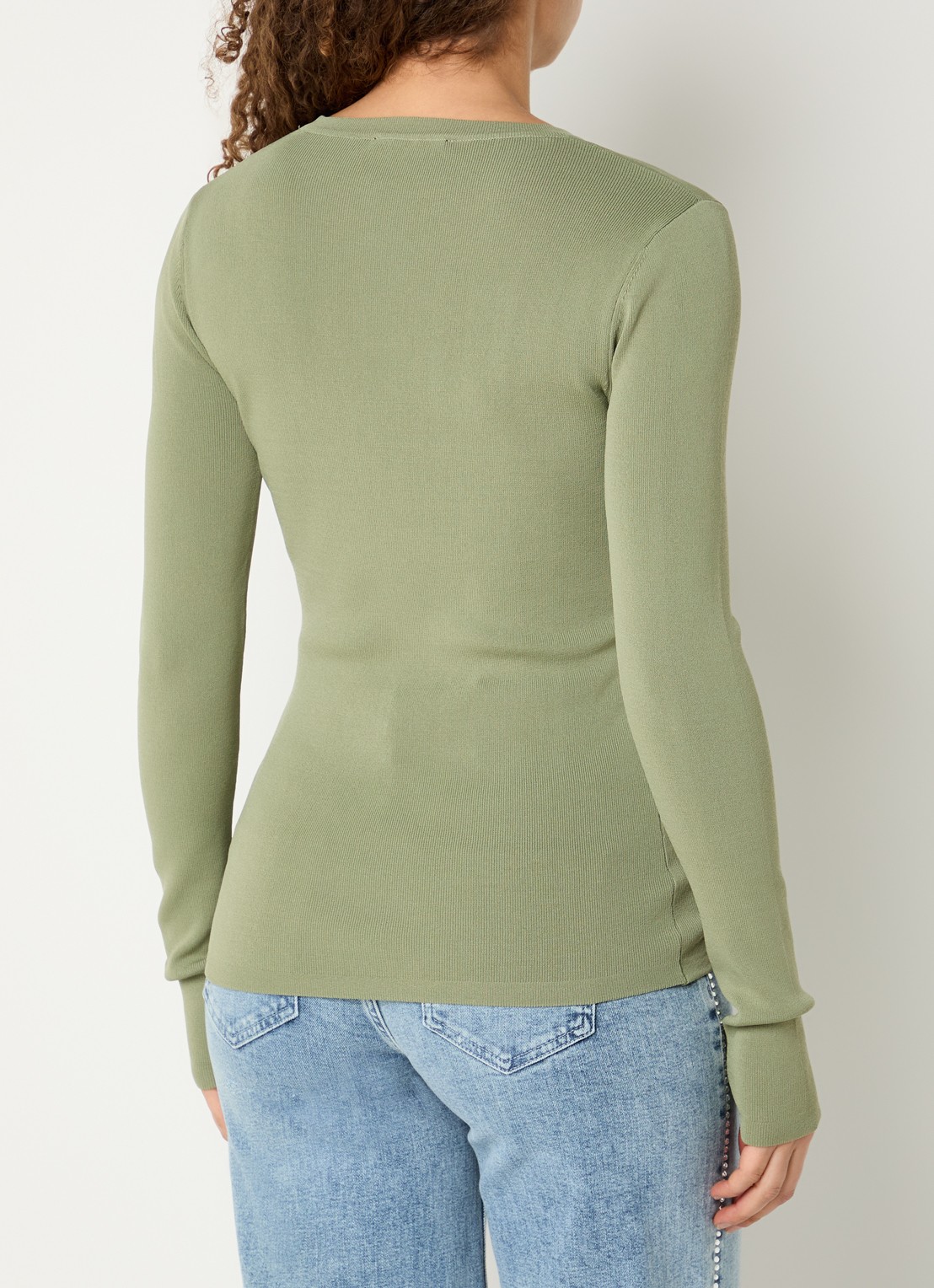NIKKIE Jolie fijngebreide longsleeve met stretch - achterkant lichtgroen