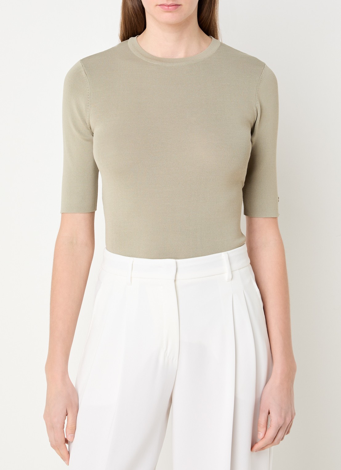 NIKKIE Jolie top met ronde hals - detail 3 khaki