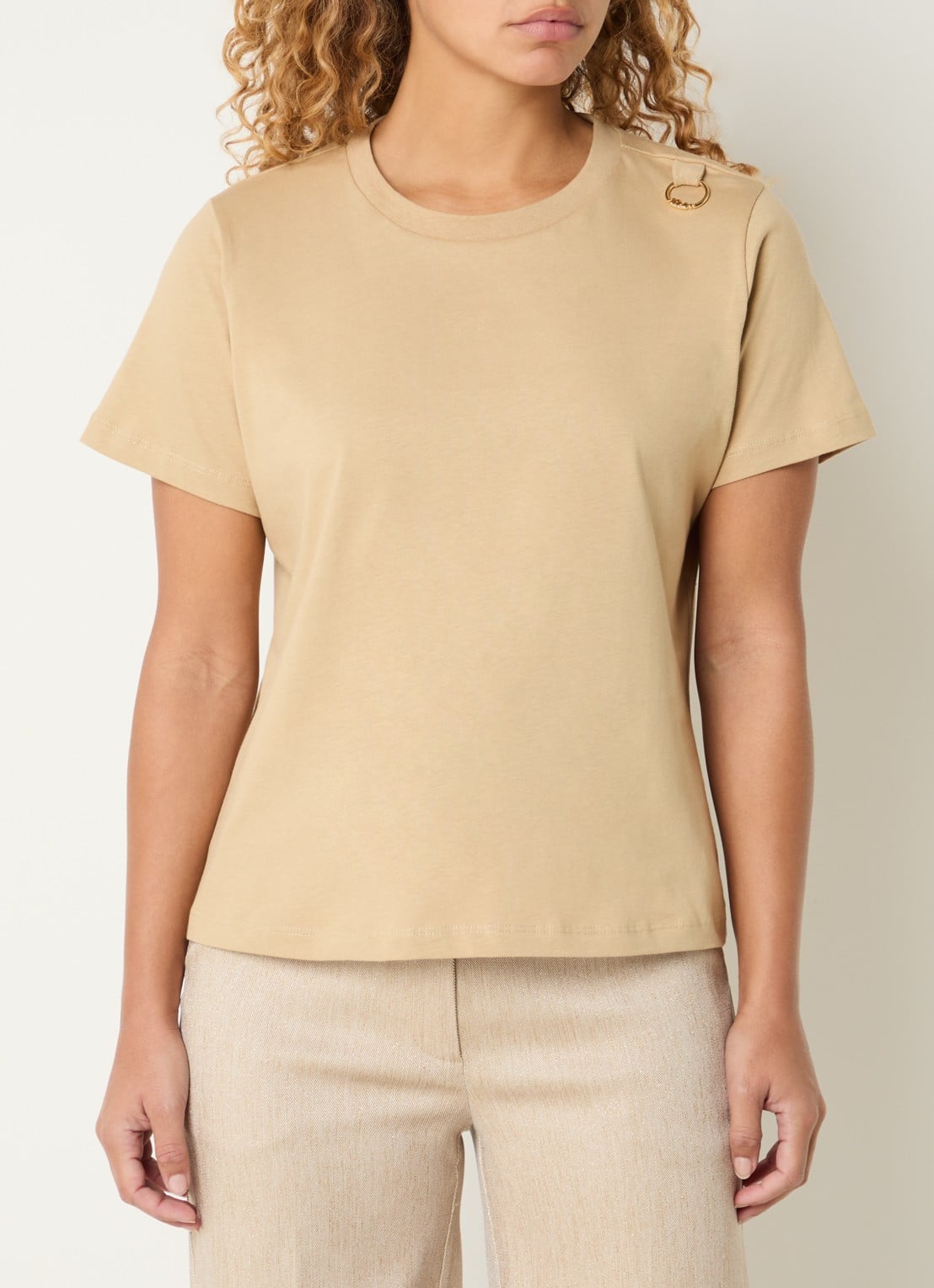 NIKKIE Logo Ring T-shirt met ronde hals - detail 4 beige