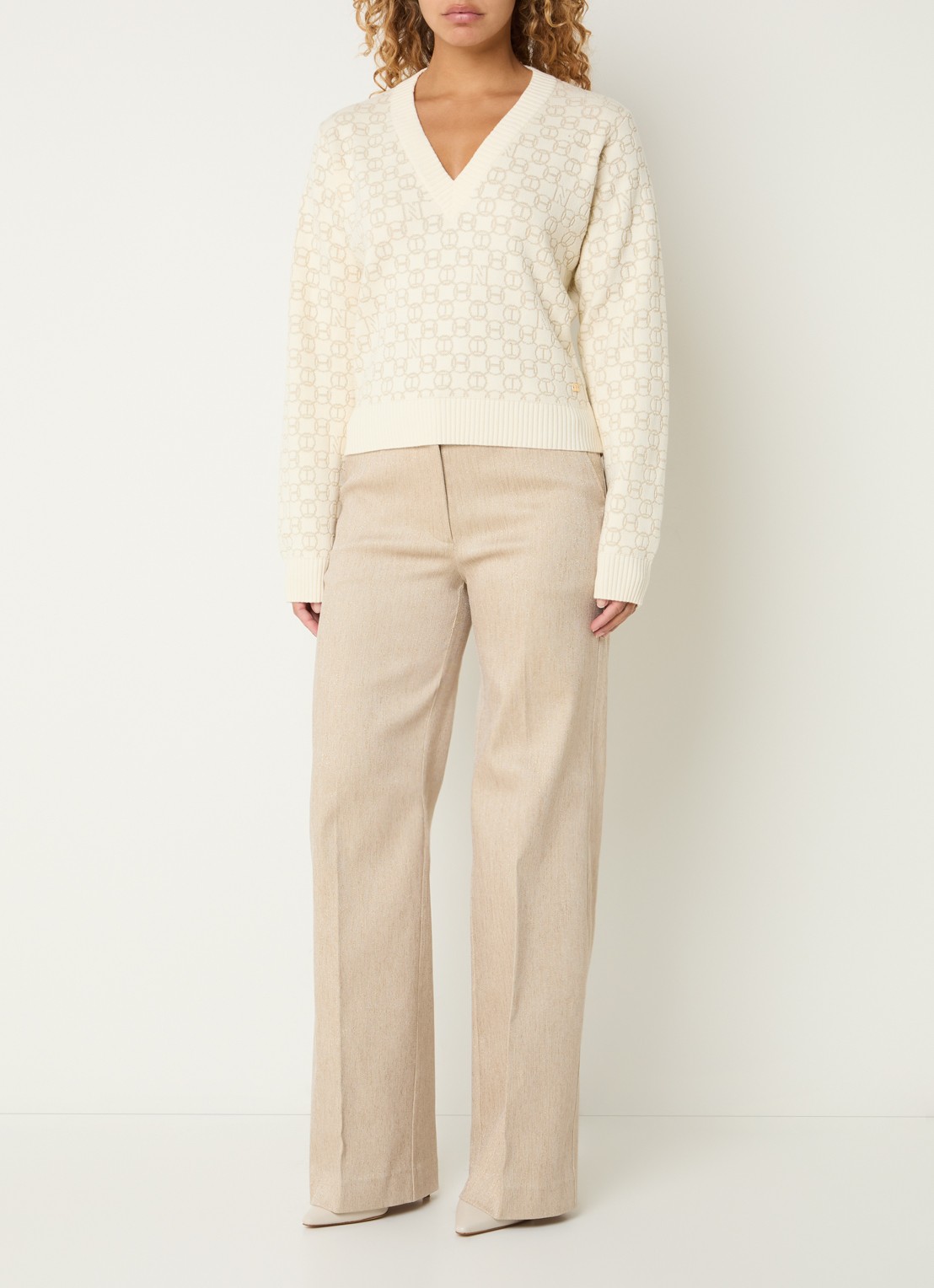 NIKKIE Omarah pullover met lurex en logoprint - voorkant 4 creme