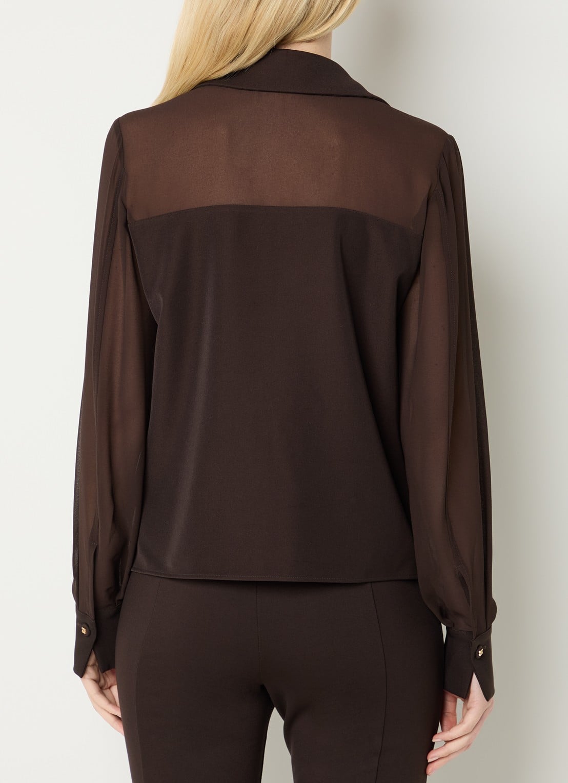 NIKKIE Opava blouse met borstzakkken - achterkant 2 donkerbruin