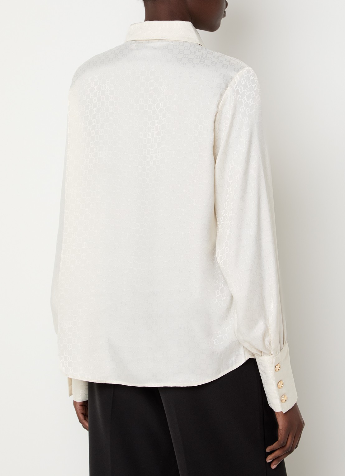 NIKKIE Opava blouse van satijn met print - achterkant gebroken wit