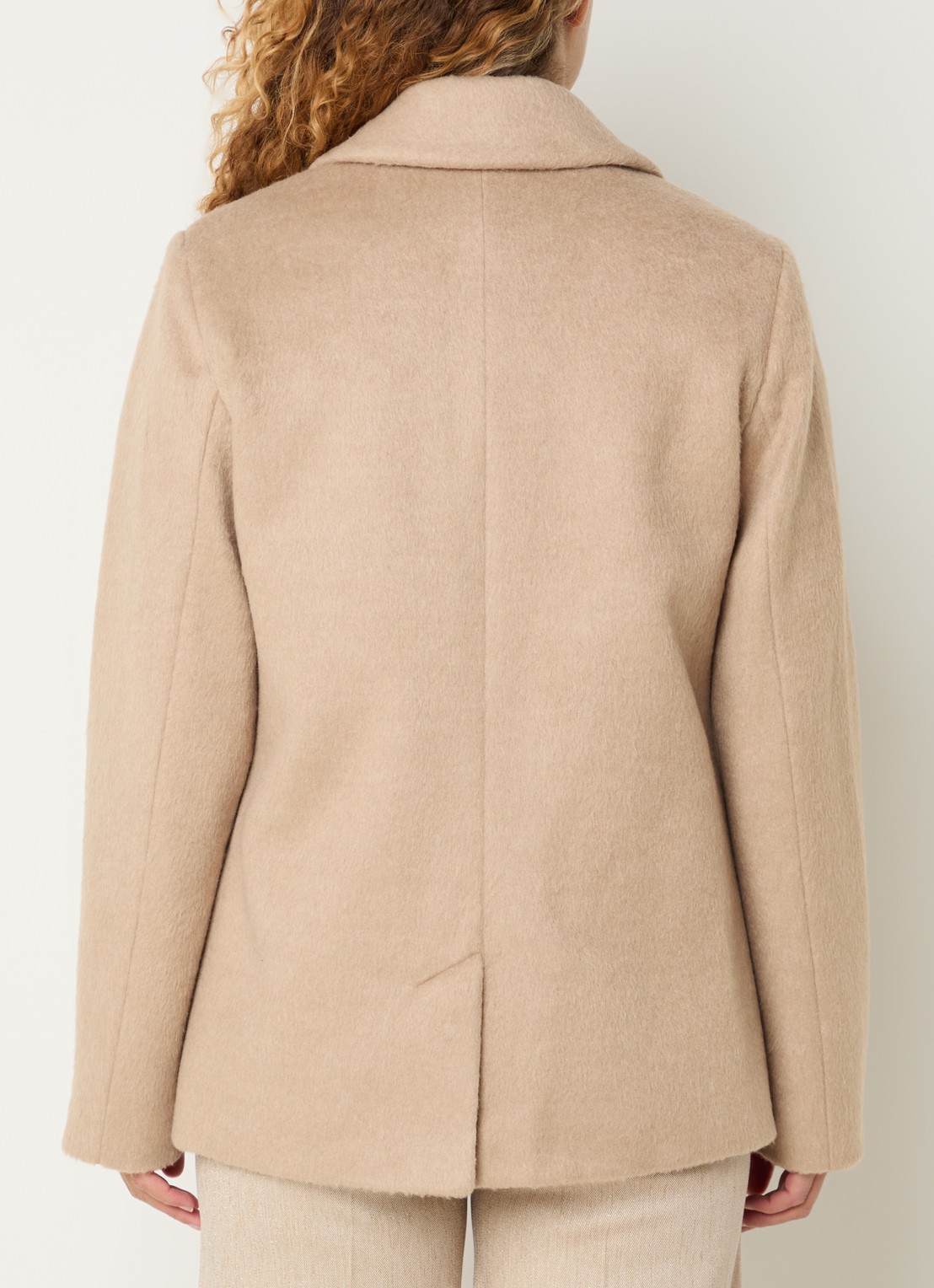 NIKKIE Oslo blazer in wolblend met klepzakken en schoudervulling - achterkant 2 camel