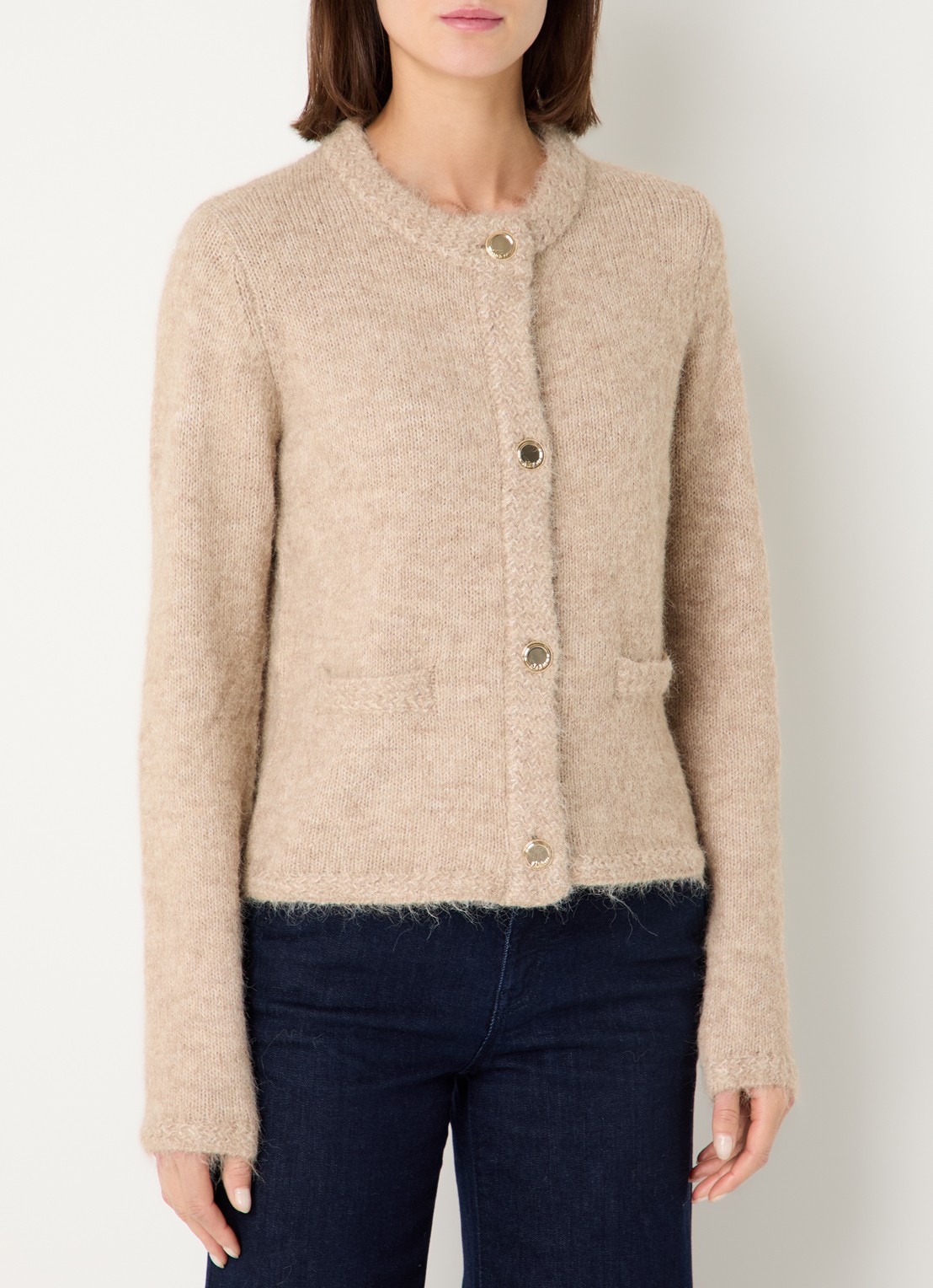 NIKKIE Otario fijngebreid vest in wolblend met ronde hals - detail beige