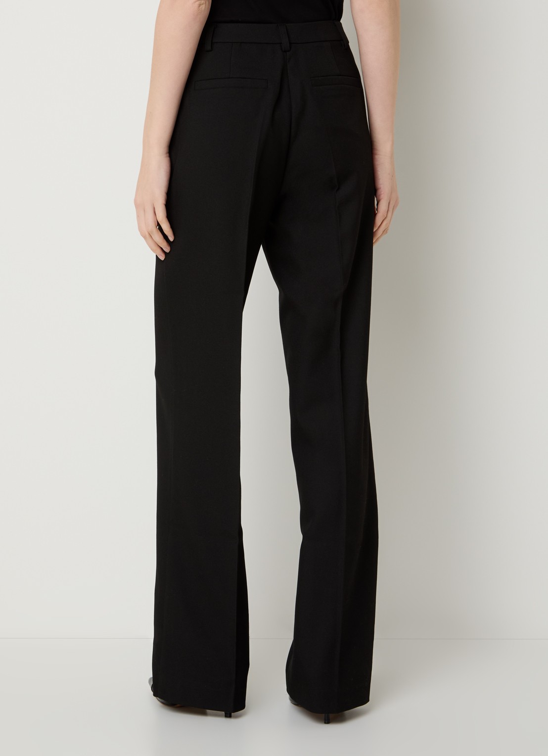 NIKKIE Oulu mid waist straight fit pantalon met steekzakken - achterkant 4 zwart